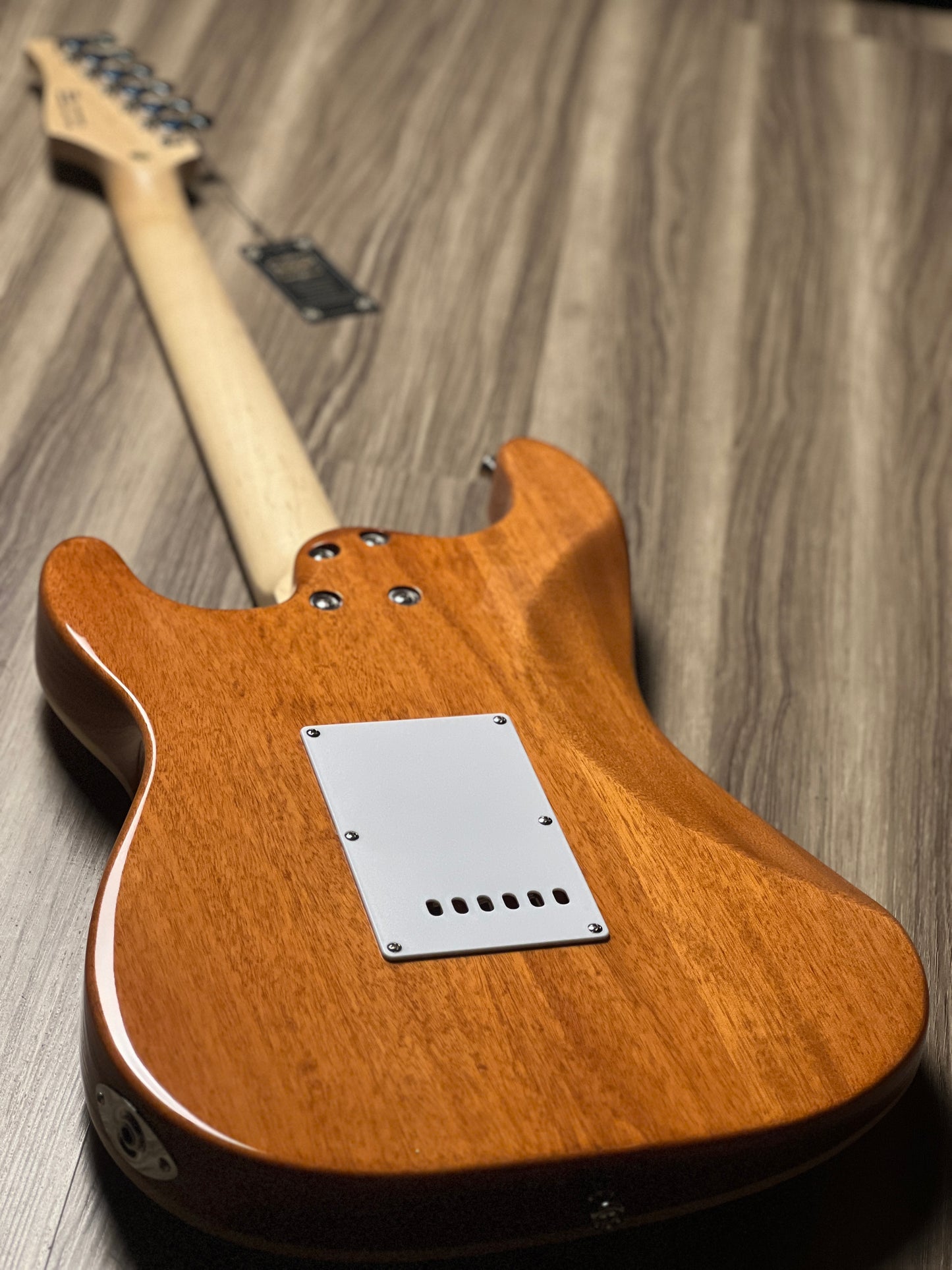 SQOE SEIB680 HSS with Flame Maple Top in Transparent Red