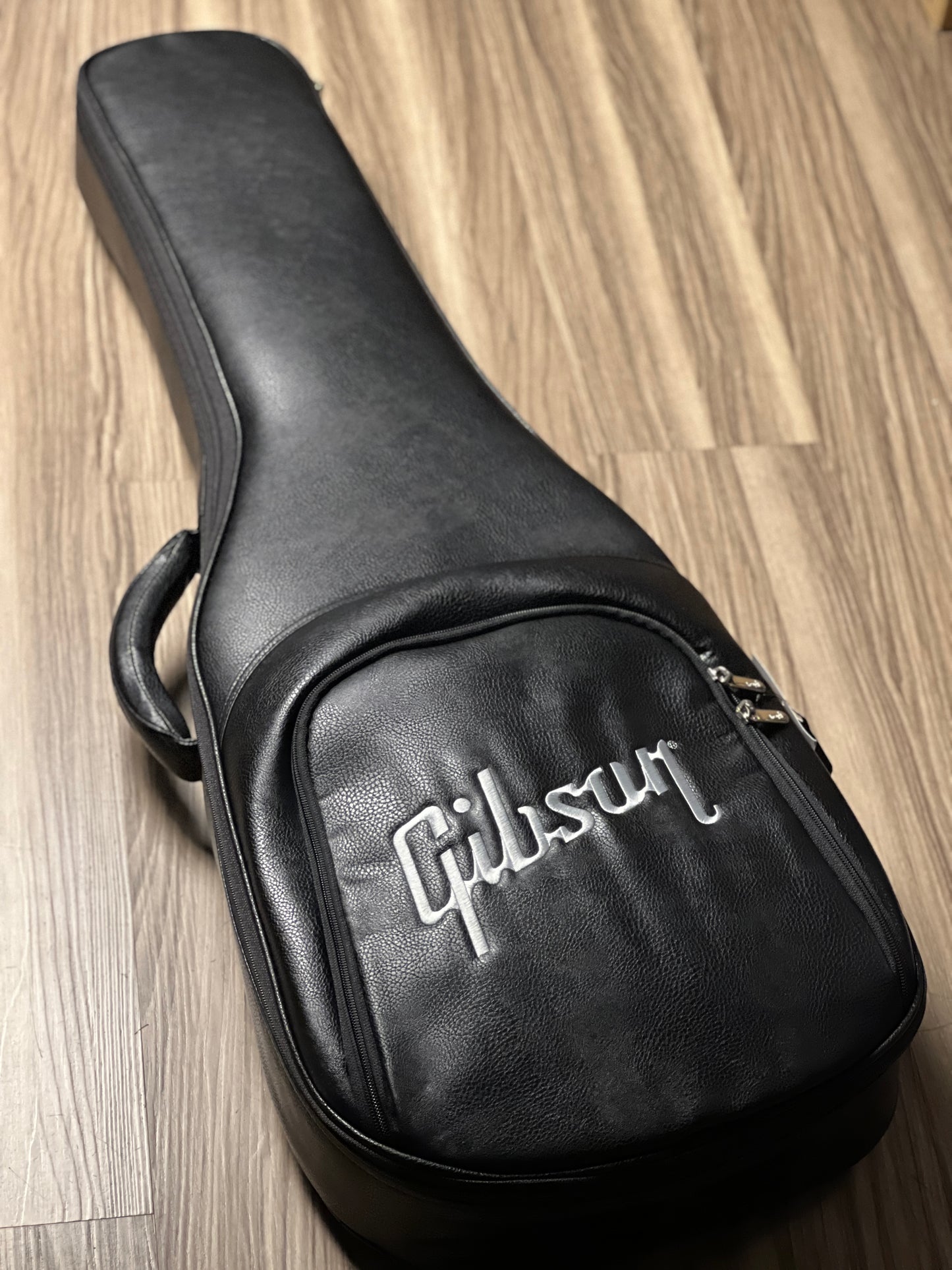 Gibson Les Paul Modern Studio in Wine Red Satin 215240040