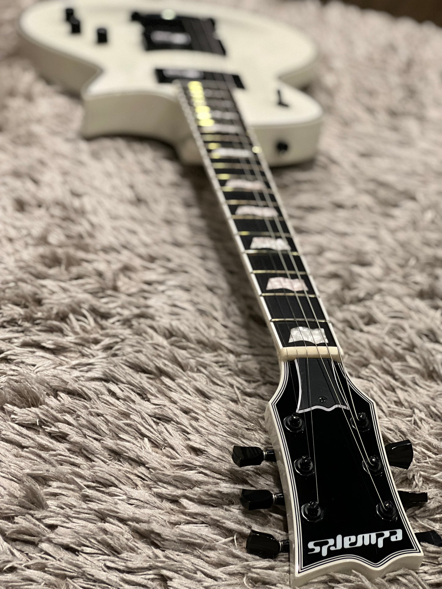ESP EDWARDS Eclipse E-MA-135C in White