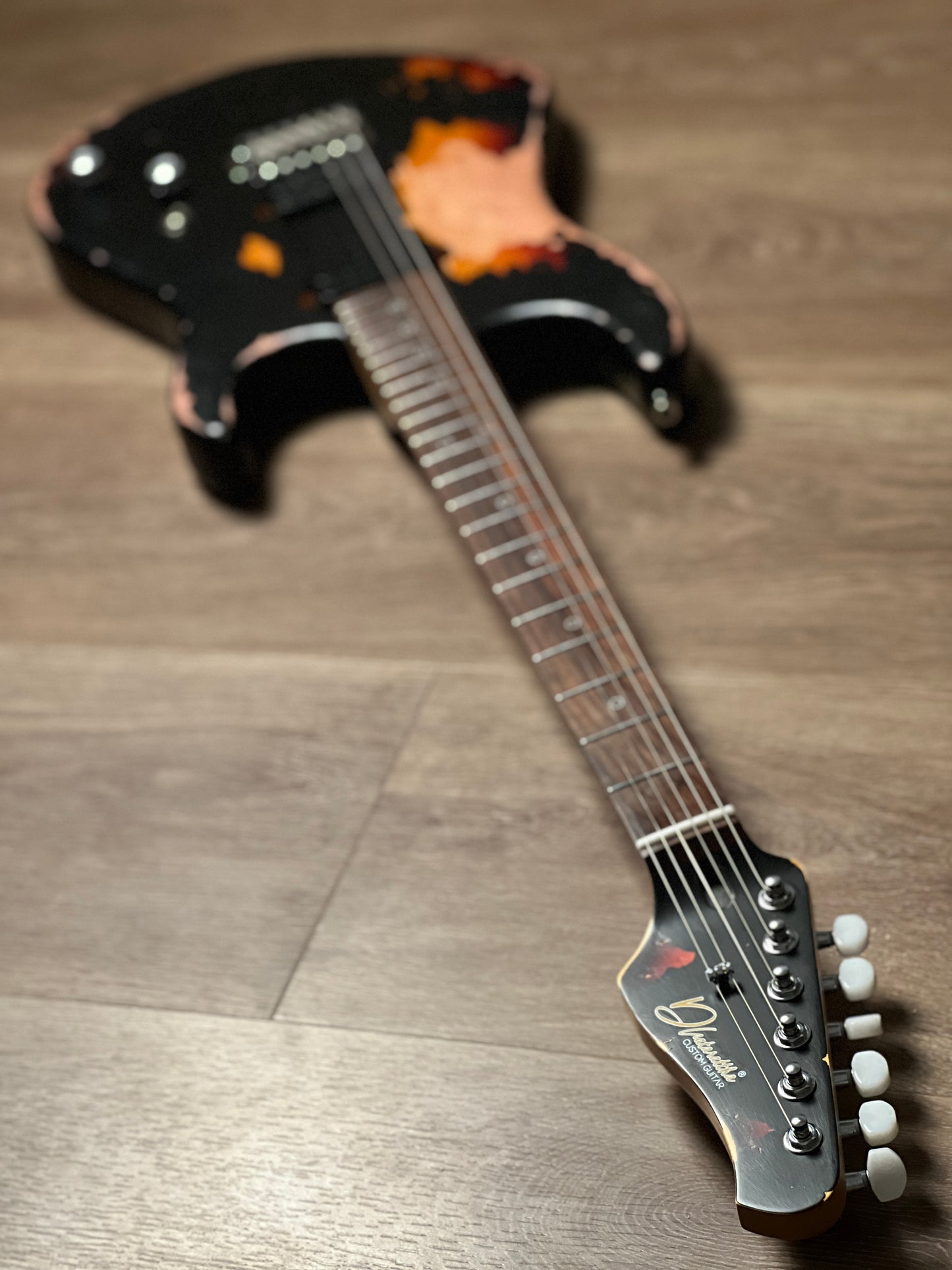 Dhatarattha Performance DST HH in Black Over Sunburst with RW FB and Nitrocellulose Lacquer Relic