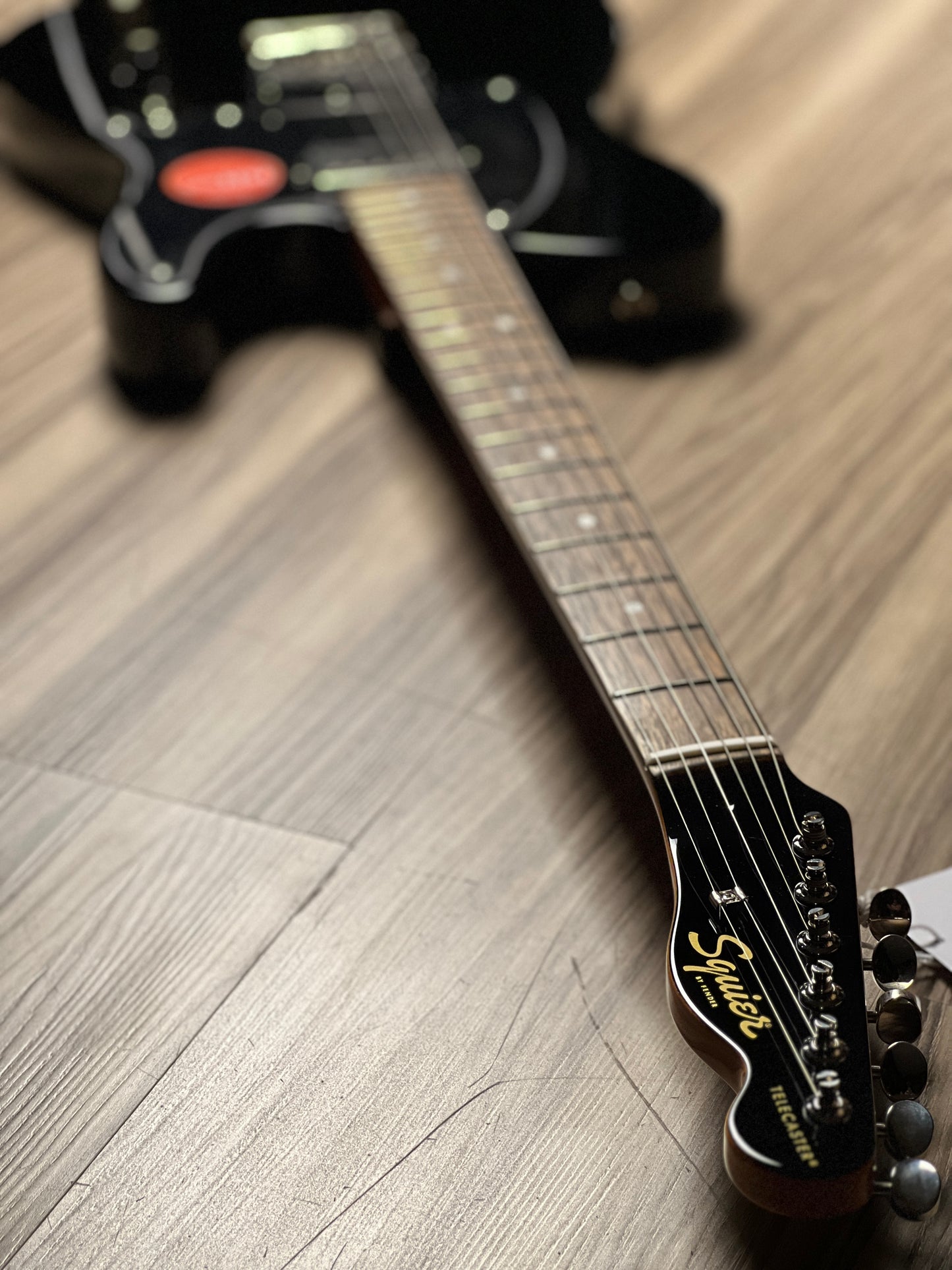 Squier Limited Ed Classic Vibe 60s Telecaster SH with Laurel FB in Black