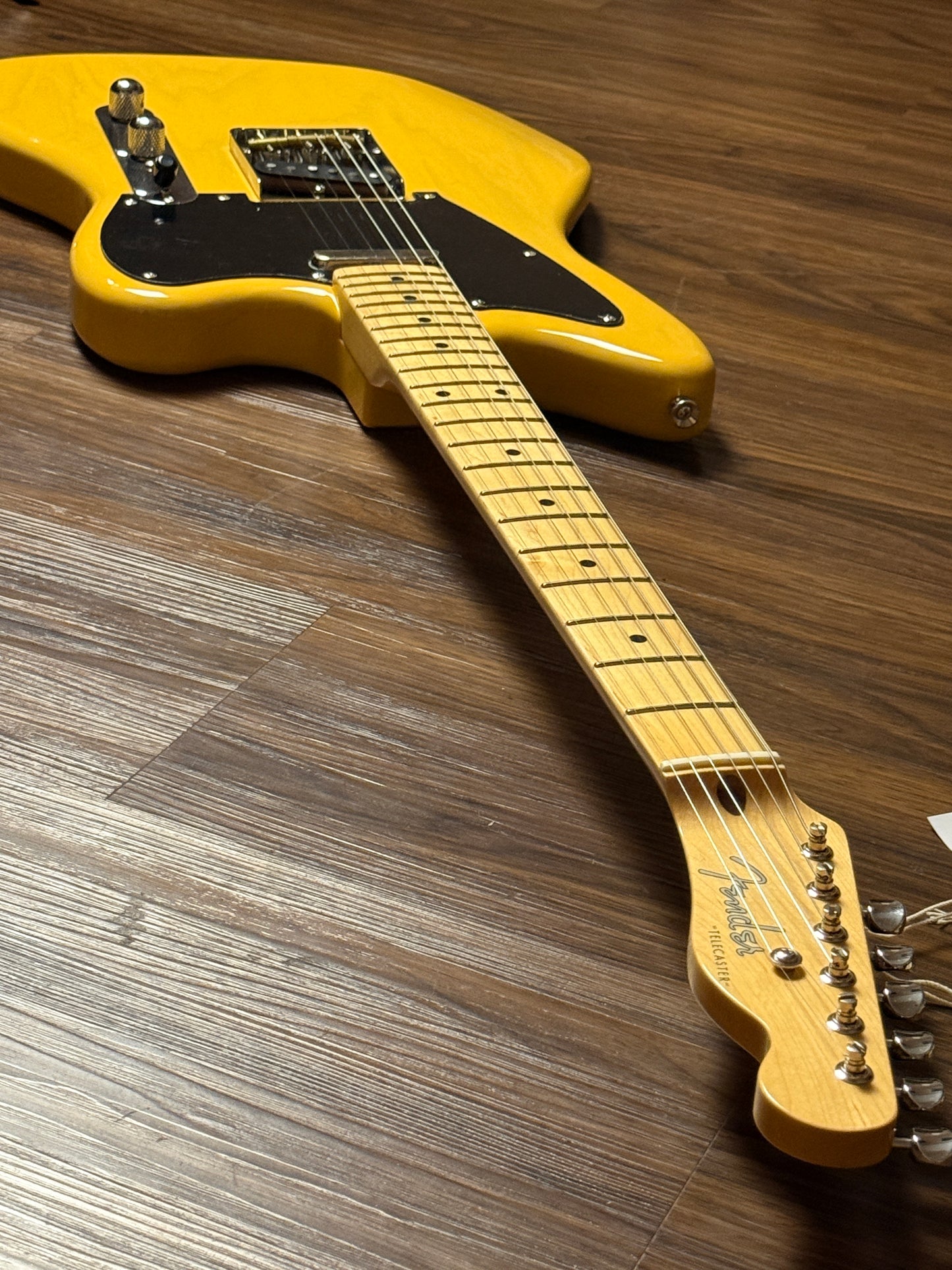 Fender Japan Offset Telecaster with Maple FB in Butterscotch Blonde JD21008160