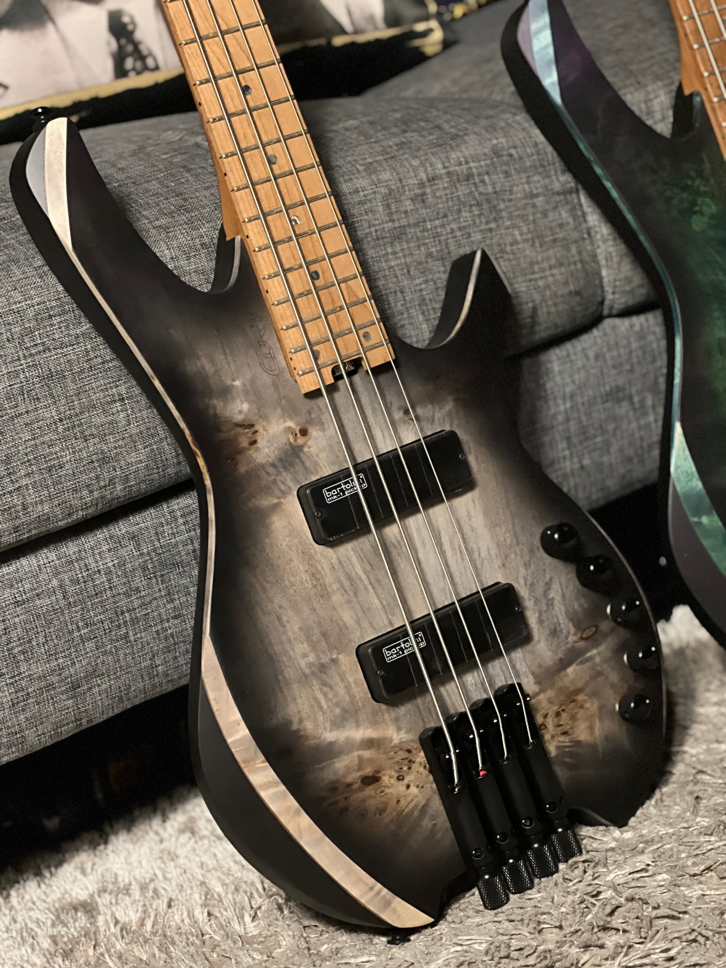 Cort Space 4-SDB in Star Dust Black