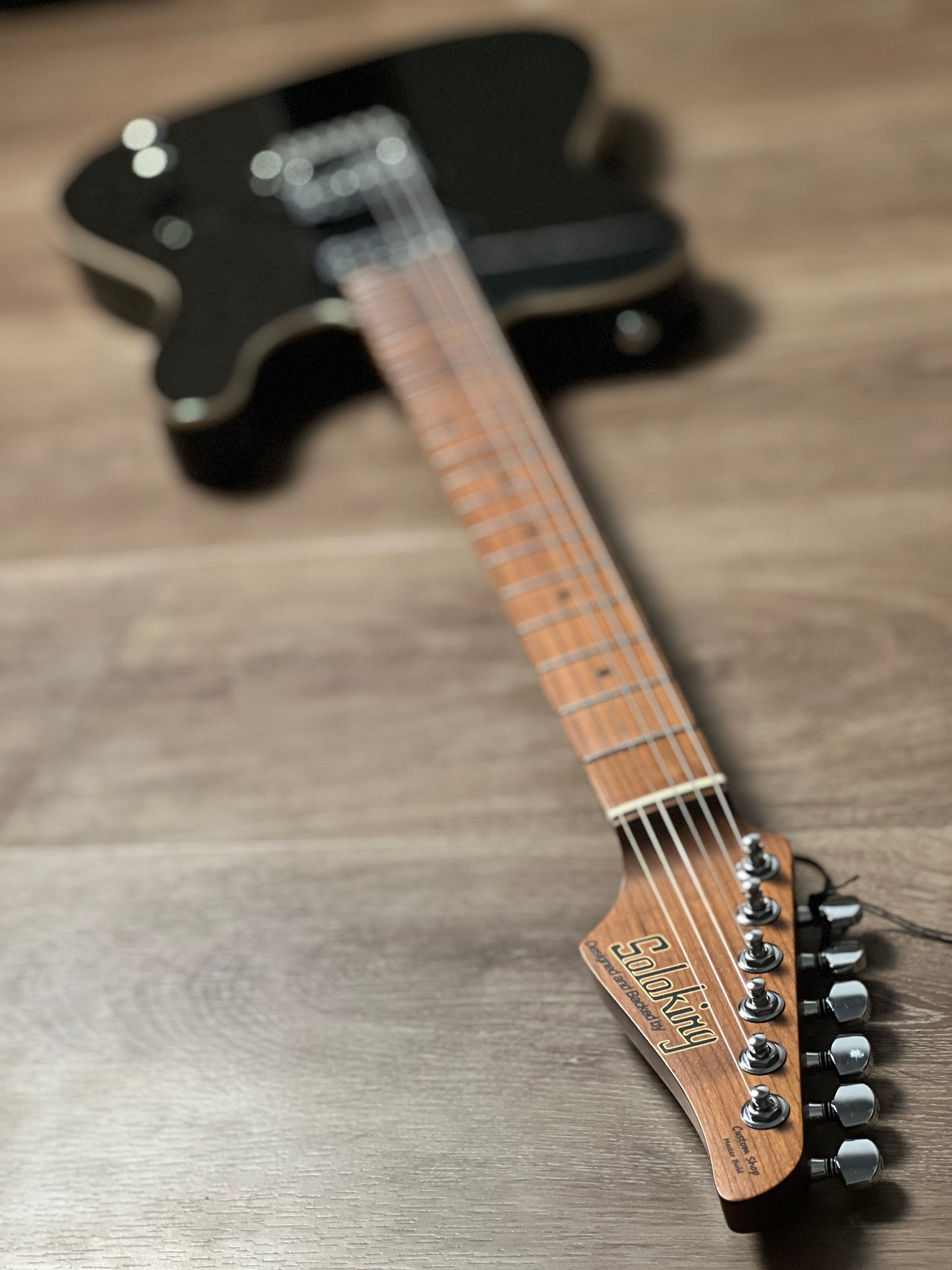 Soloking MT-1 Modern HH 24 Pro สีดำพร้อมสวิตช์เสียง 9 อัน