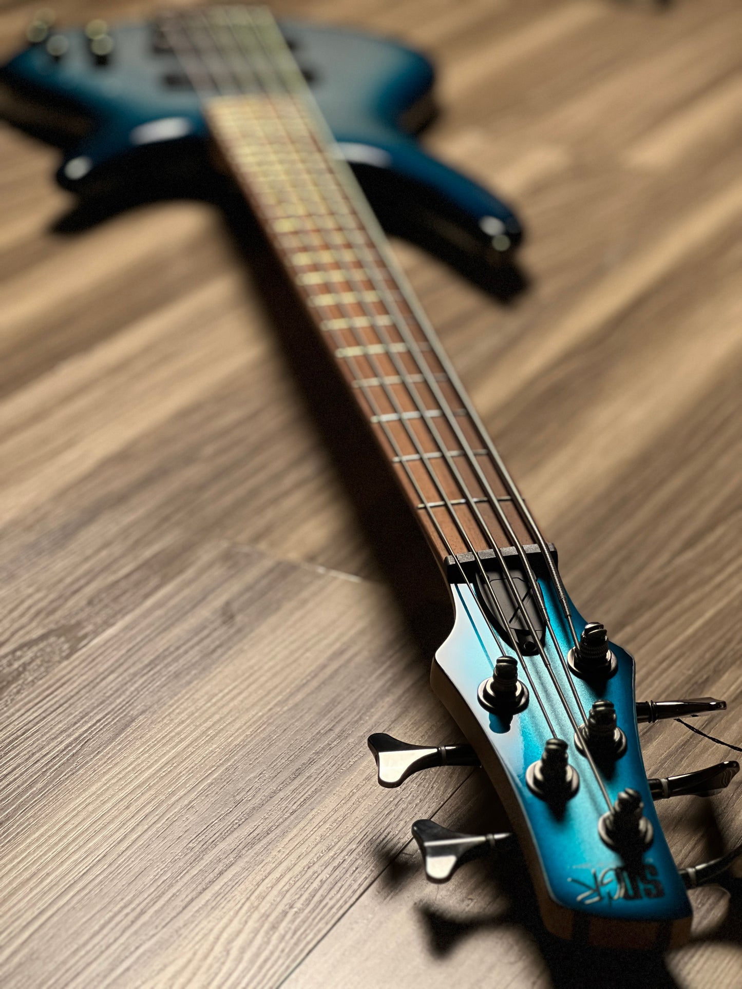 Ibanez SR305E-DOT 5-String Guitar in Deep Ocean Metallic