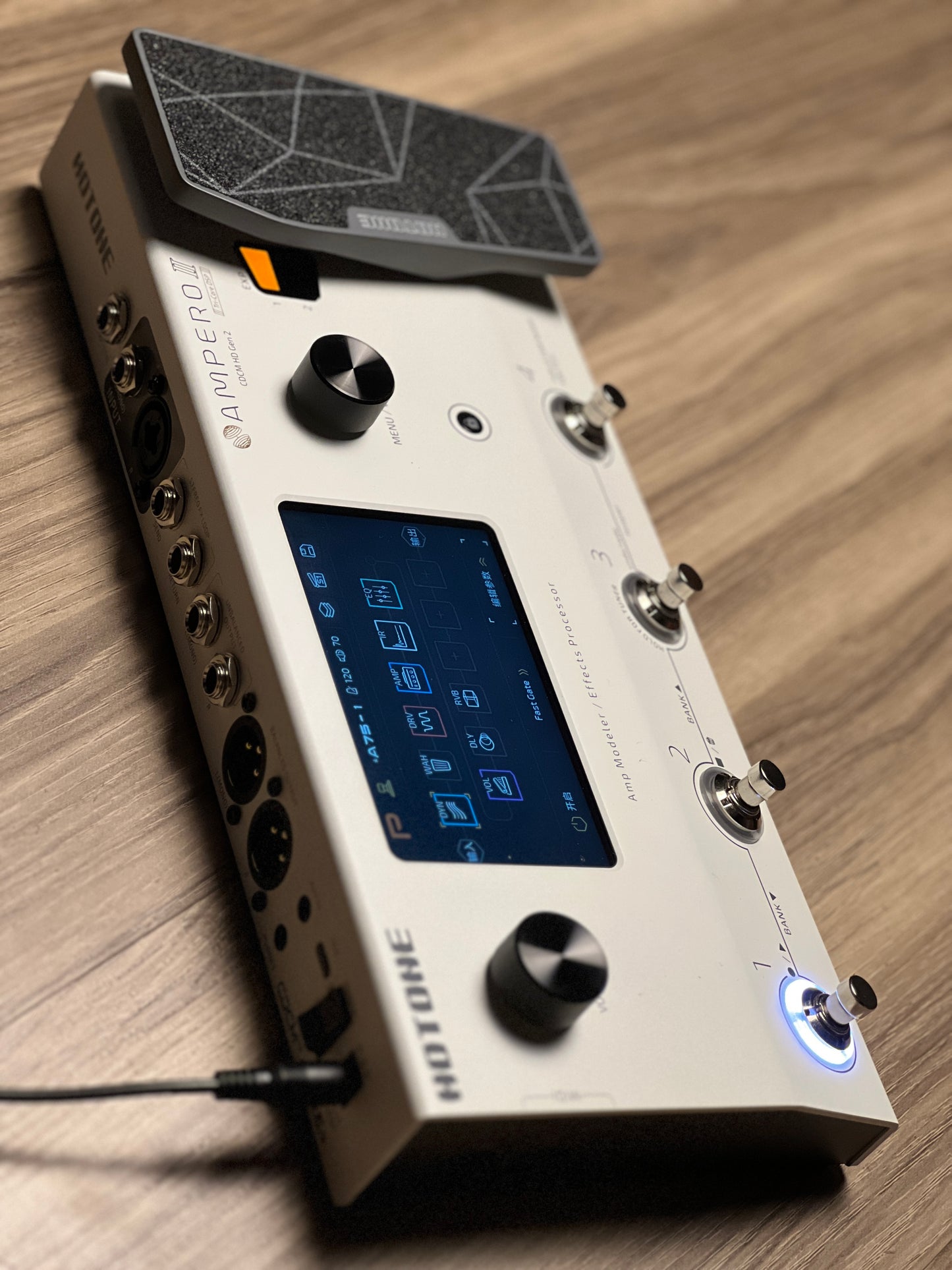 Hotone Ampero II MP-350 Multi Effects Guitar Pedal (English and International Version)