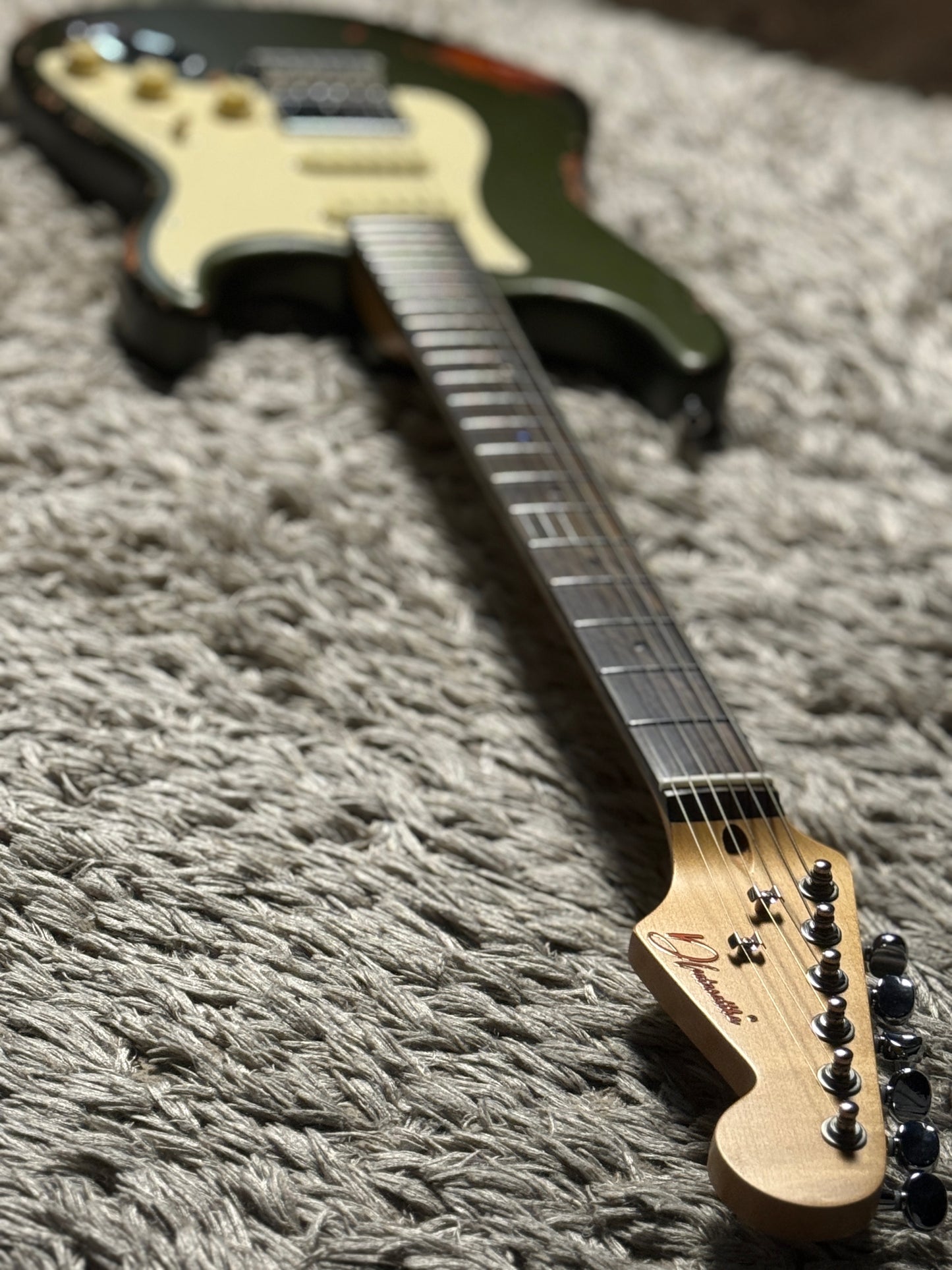 Dhatarattha Classic DST HSS in Godwood Green over Sunburst with Rosewood FB and Nitrocellulose Lacquer Relic