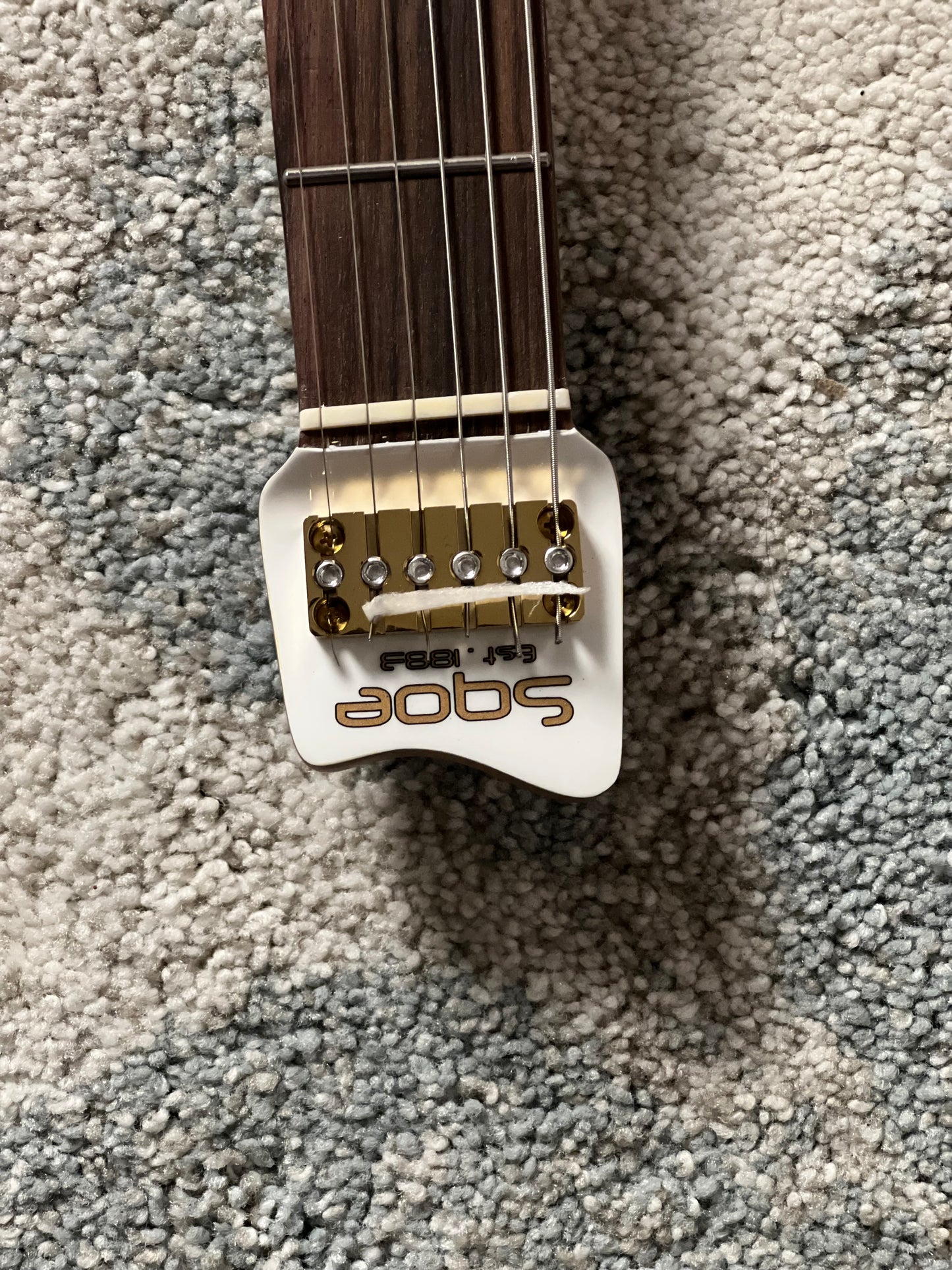 SQOE SEWT709 Headless in White