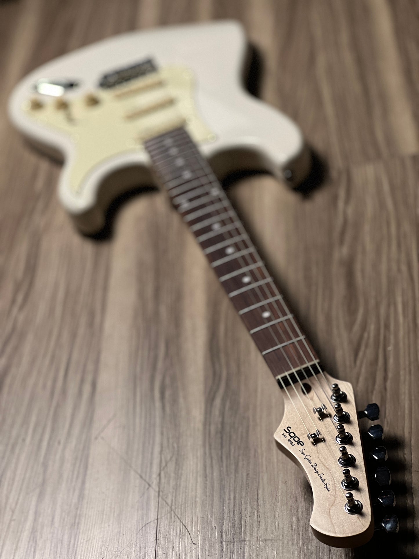 SQOE SEST200 Genesis Series in Olympic White