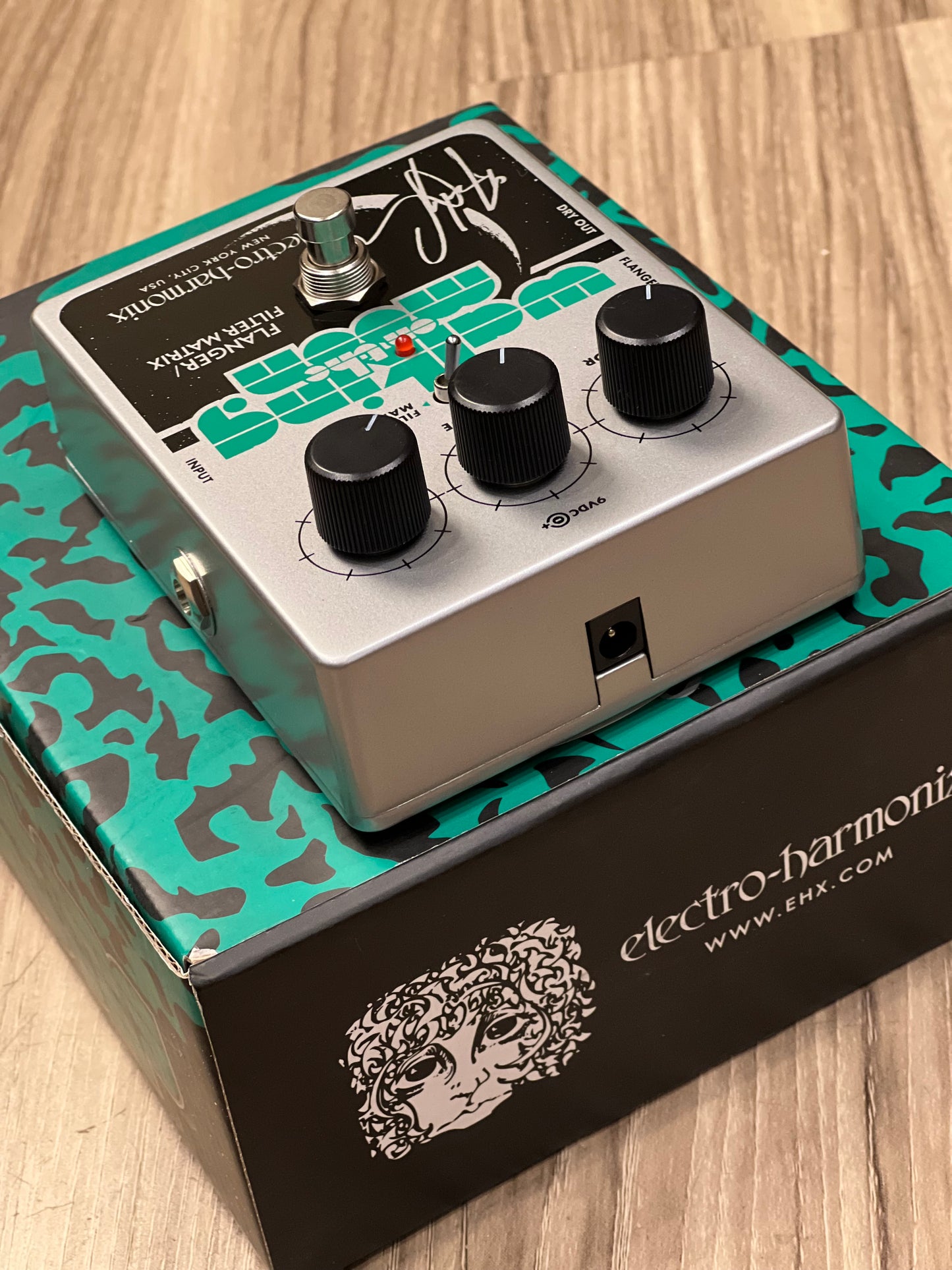 Electro-Harmonix Andy Summers, Walking On The Moon Flanger Guitar Effects Pedal