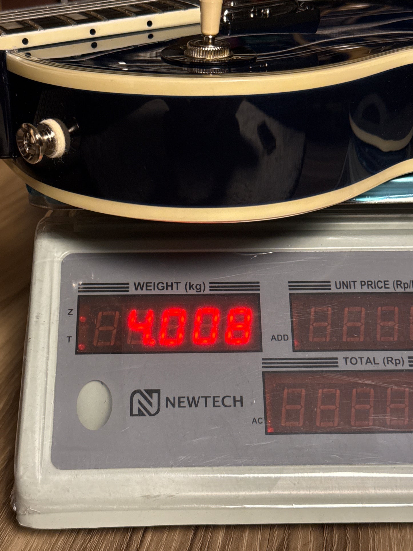 Epiphone Les Paul Custom Quilt in Viper Blue w/Premium GigBag 25051523873