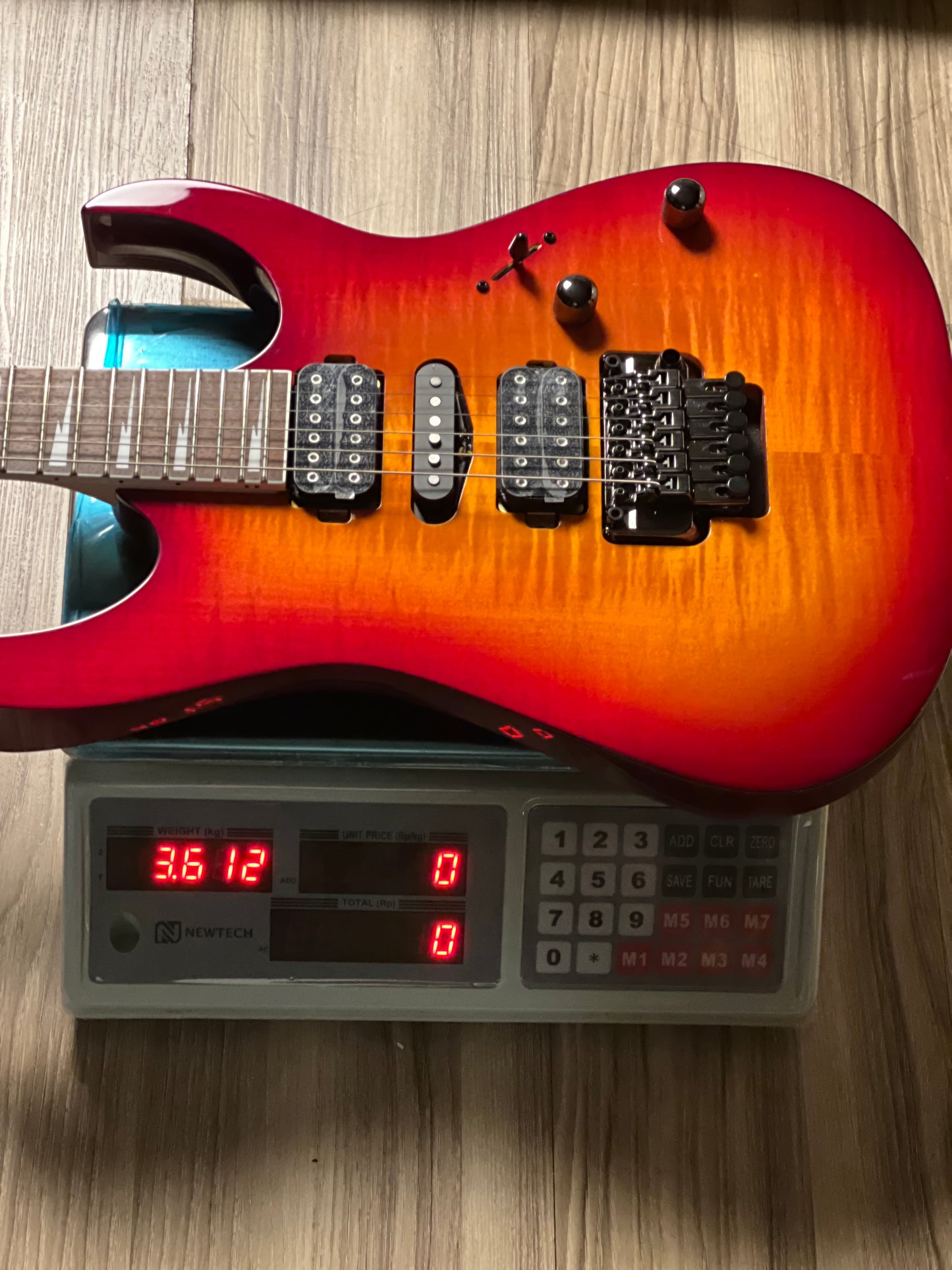 Ibanez RG470DXFM-CS RG Standard in Cherry Sunburst