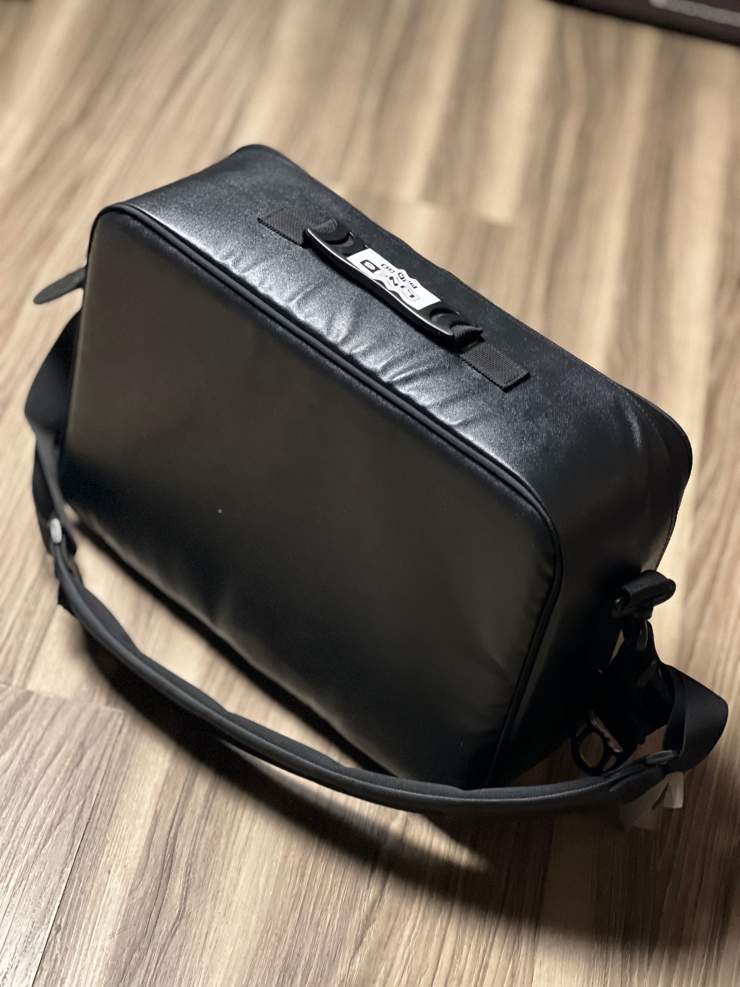 Enormous Premium Water Resistant Effect Bag with Emergency Strap for Line 6 Pod Go