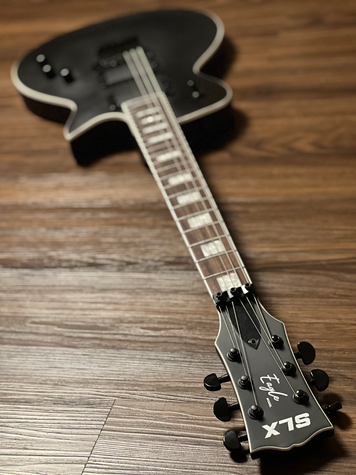 SLX Eagle Modern 24 FR Active with Rosewood FB in Satin Black