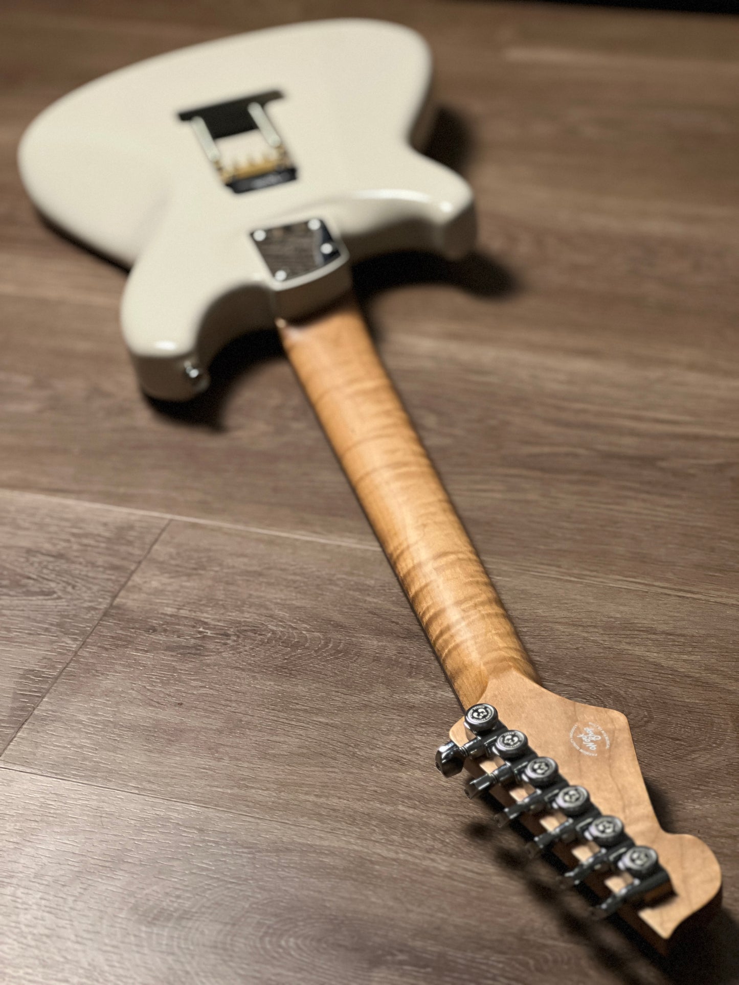 Aguda Jerry king Steam Tone 1981 in Olympic White