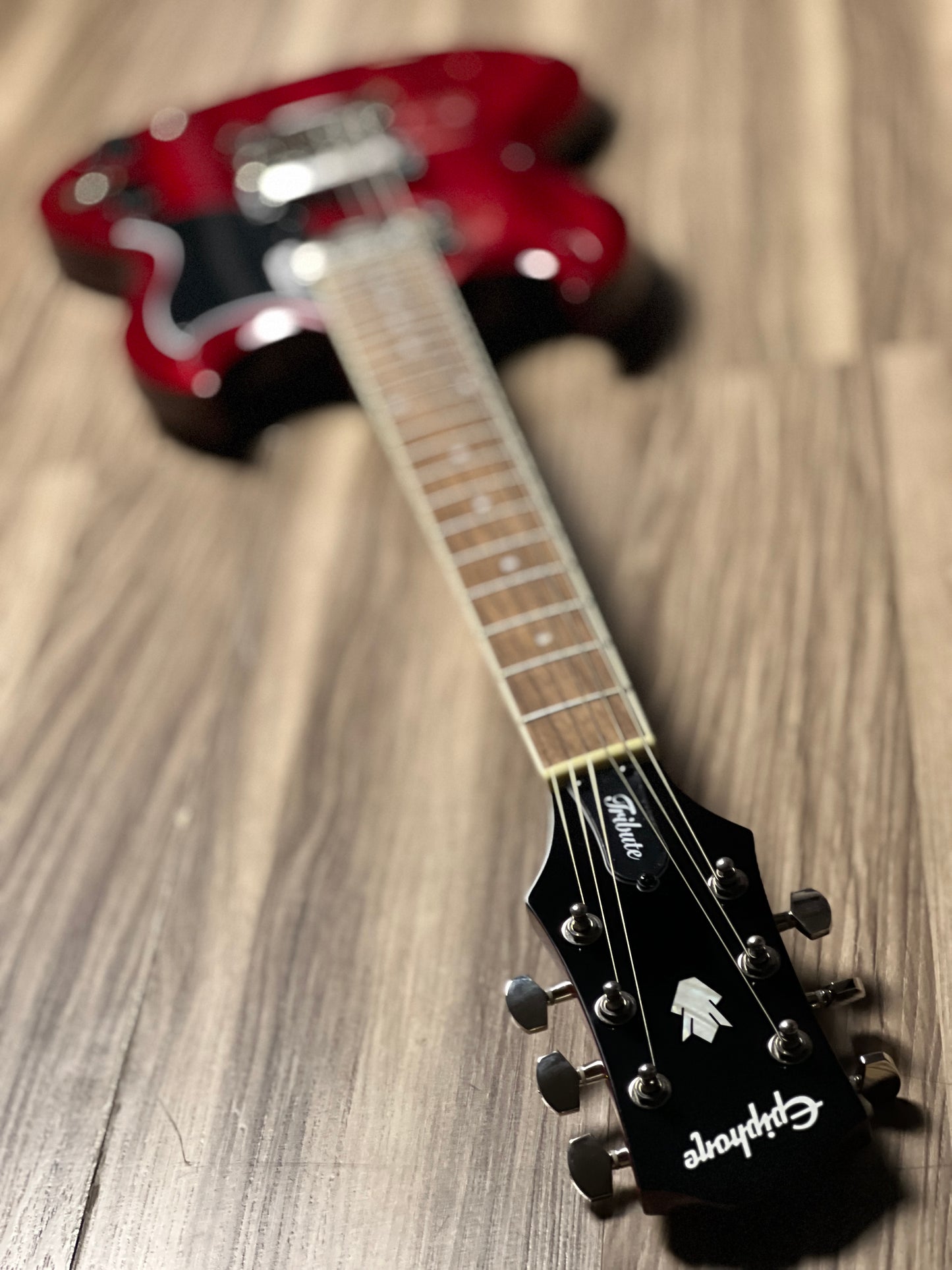 Epiphone SG Tribute in Cherry