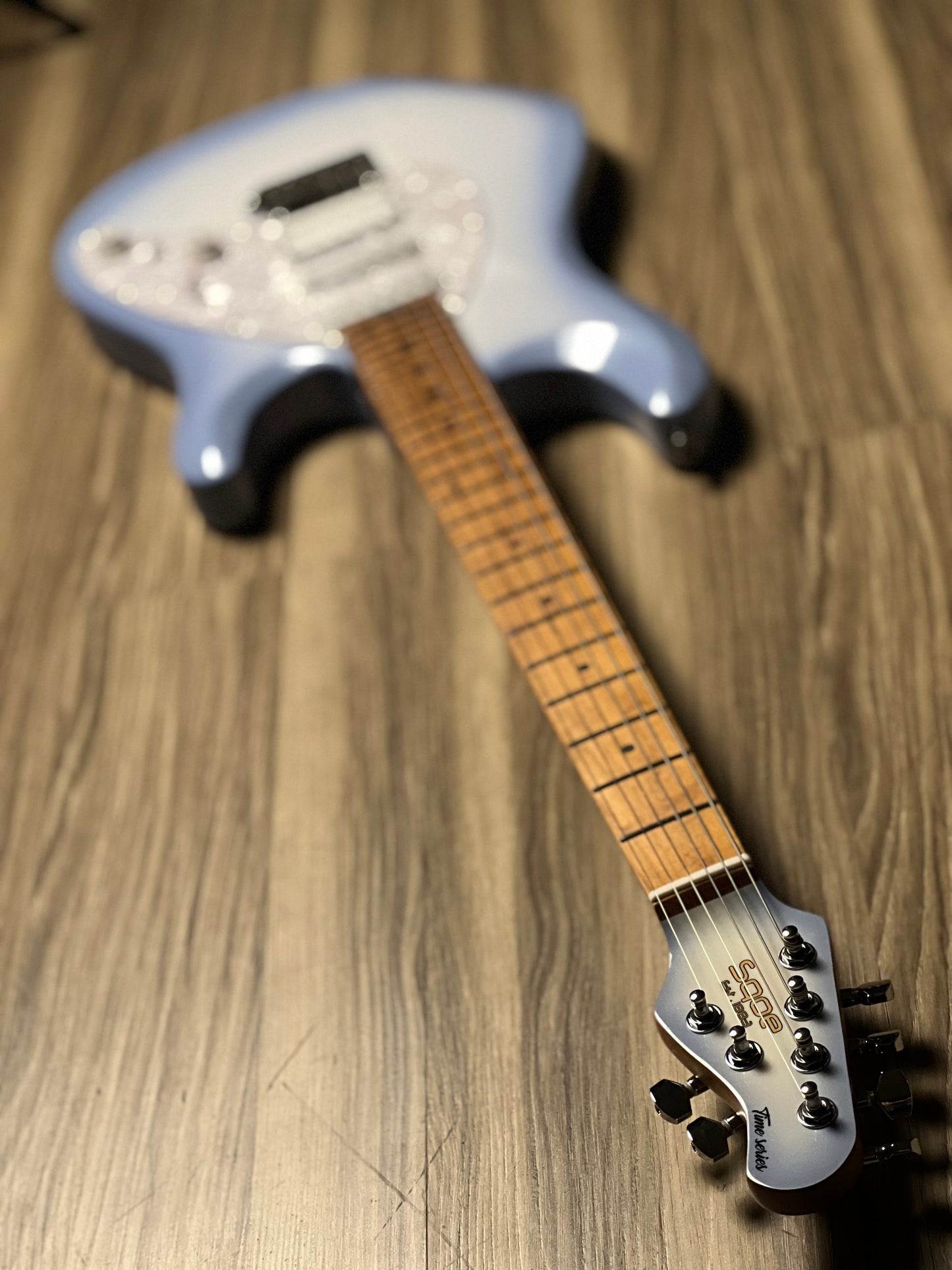 SQOE SEMS200 MWH in Metallic White Burst