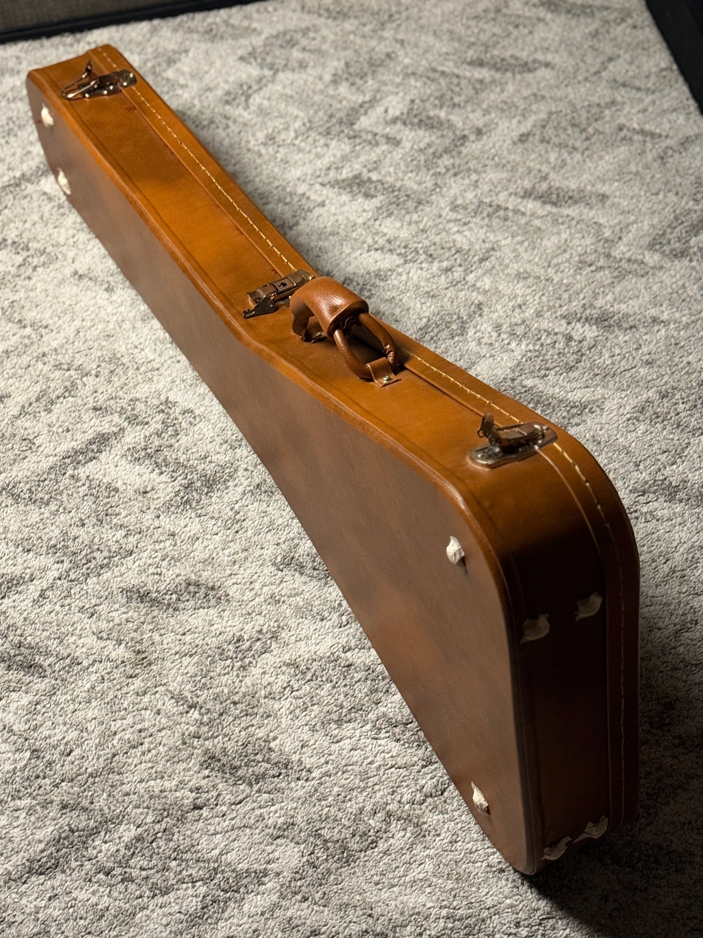 MOD Case Gibson Flying V Hardshell Case Replica in Brown