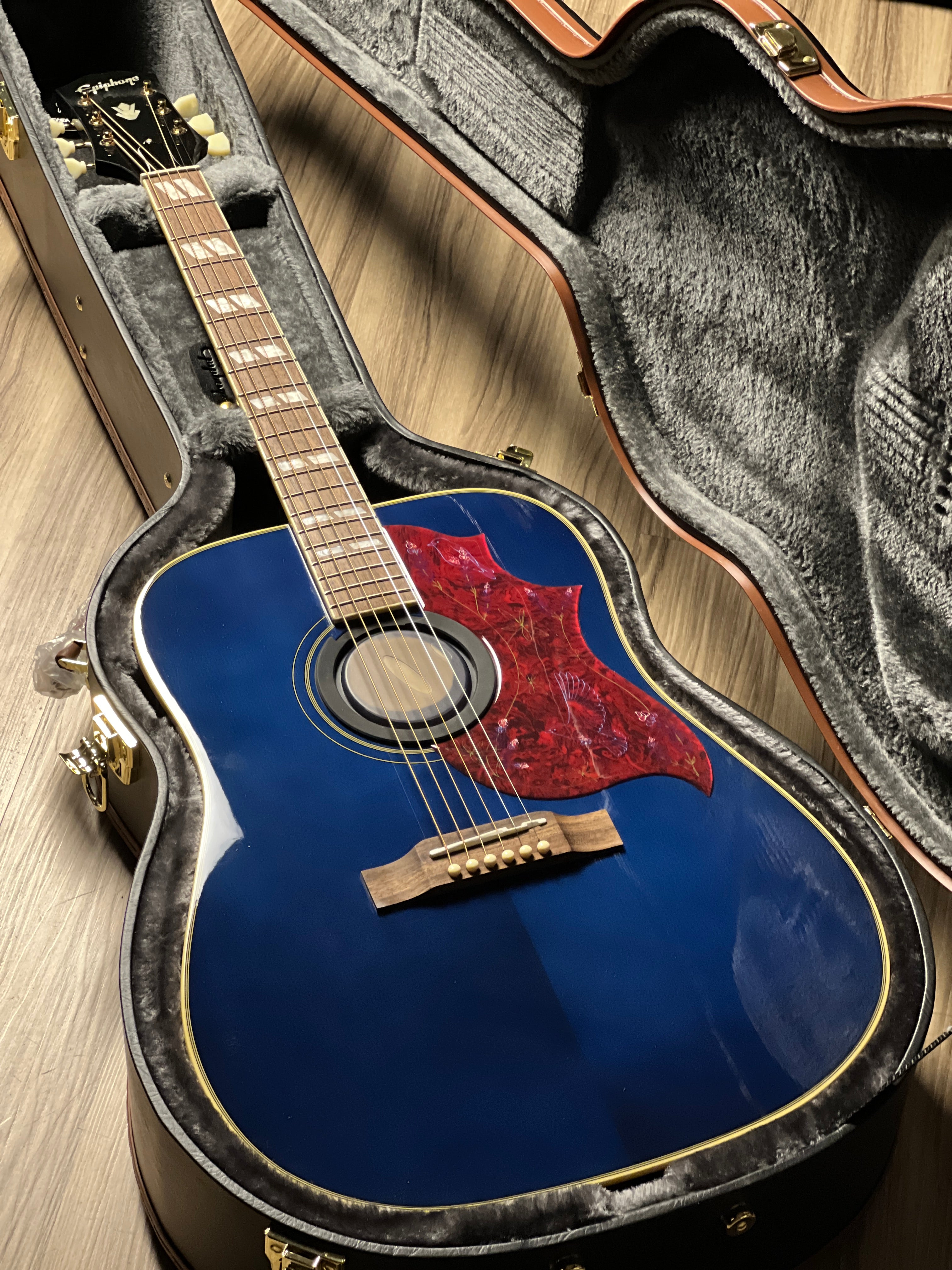 Epiphone Miranda Lambert Bluebird Electro-Acoustic Guitar in Bluebonnet Epiphone Miranda Lambert Bluebird Electro-Acoustic Guitar in Bluebonnet