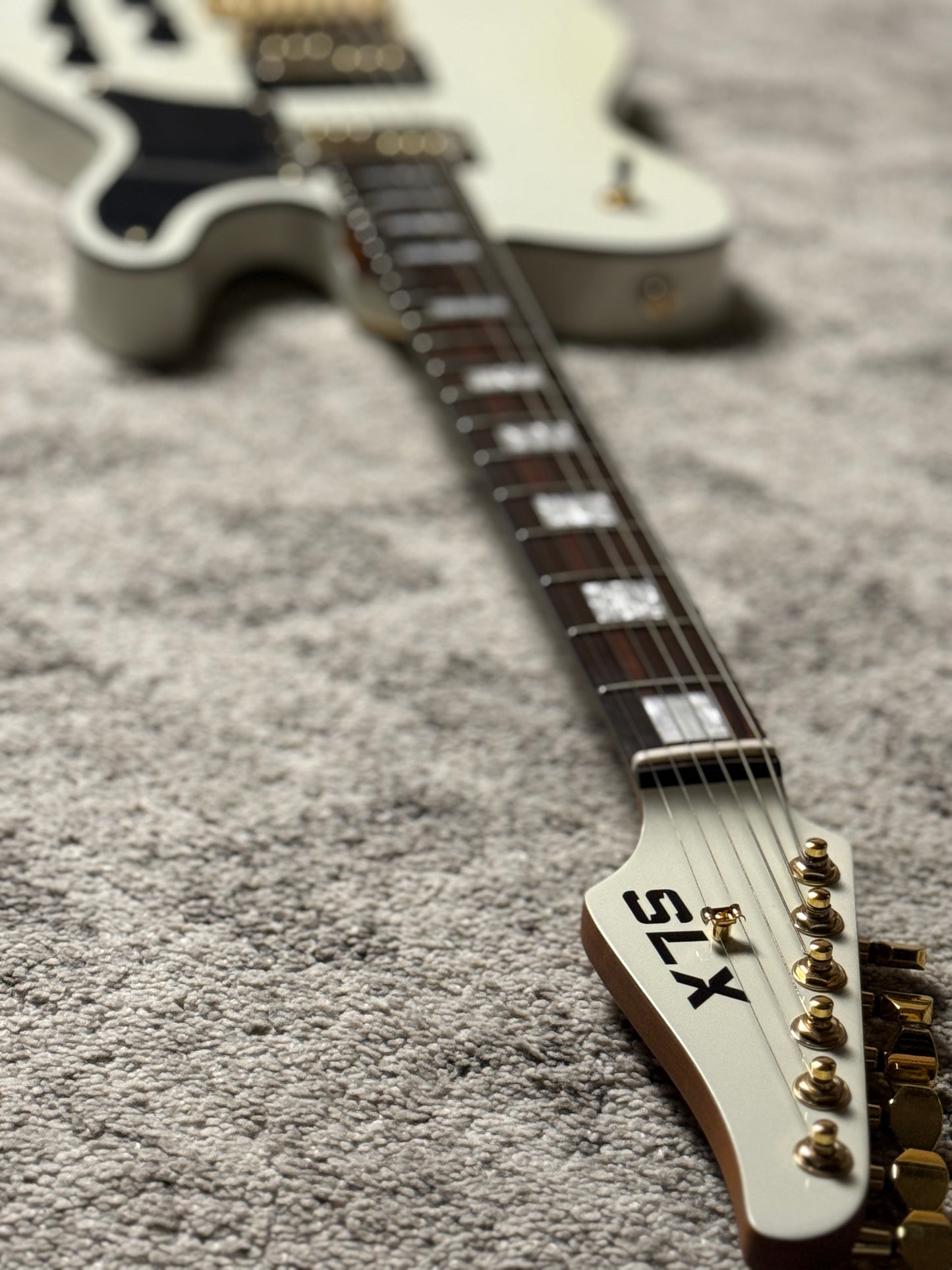 SLX Raven TM 22 HH in Olympic White with Ebony FB and Gold Hardware