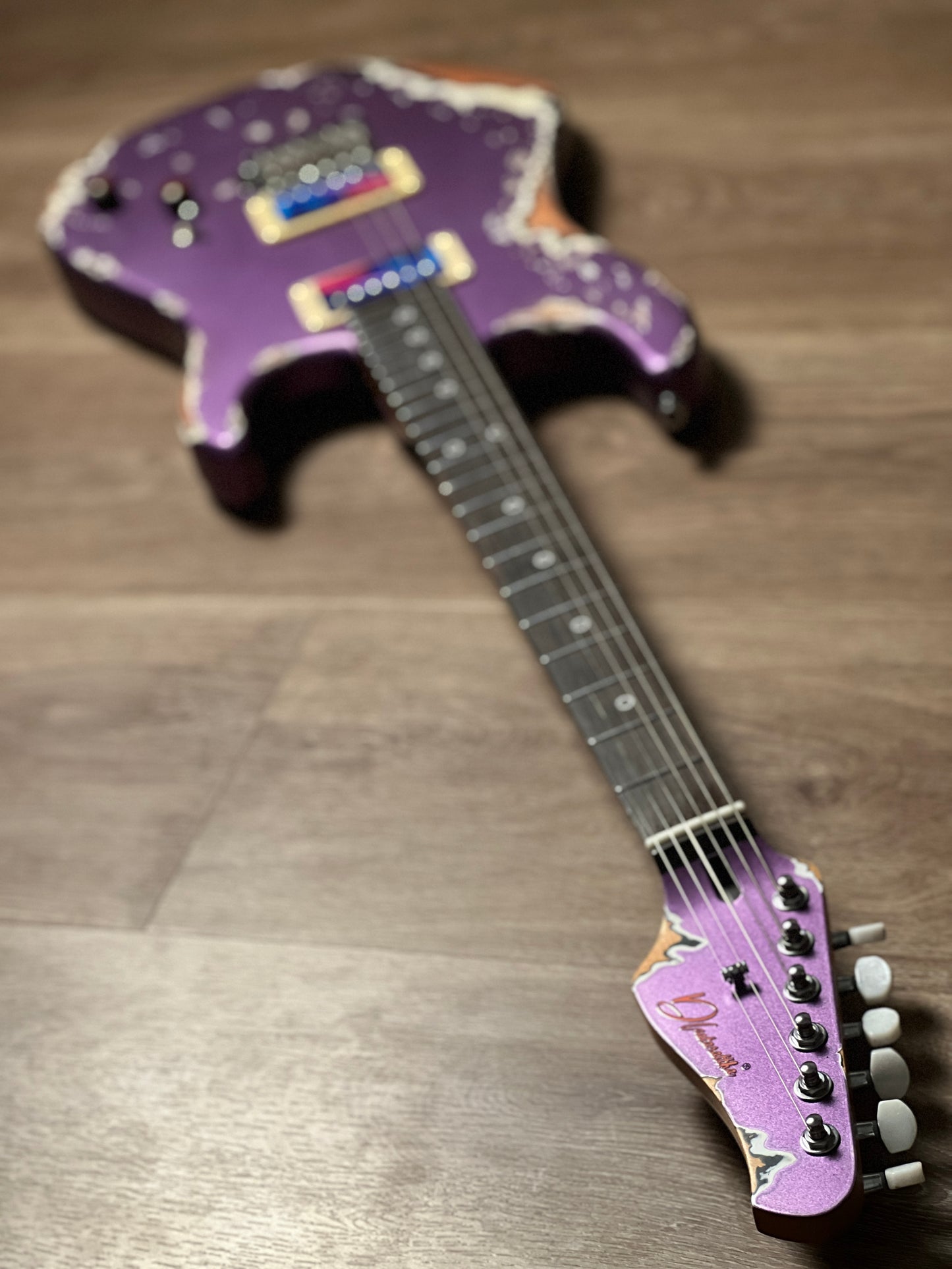 Dhatarattha Performance DST HH in Violet Purple Over Black with RW FB and Nitrocellulose Lacquer Relic