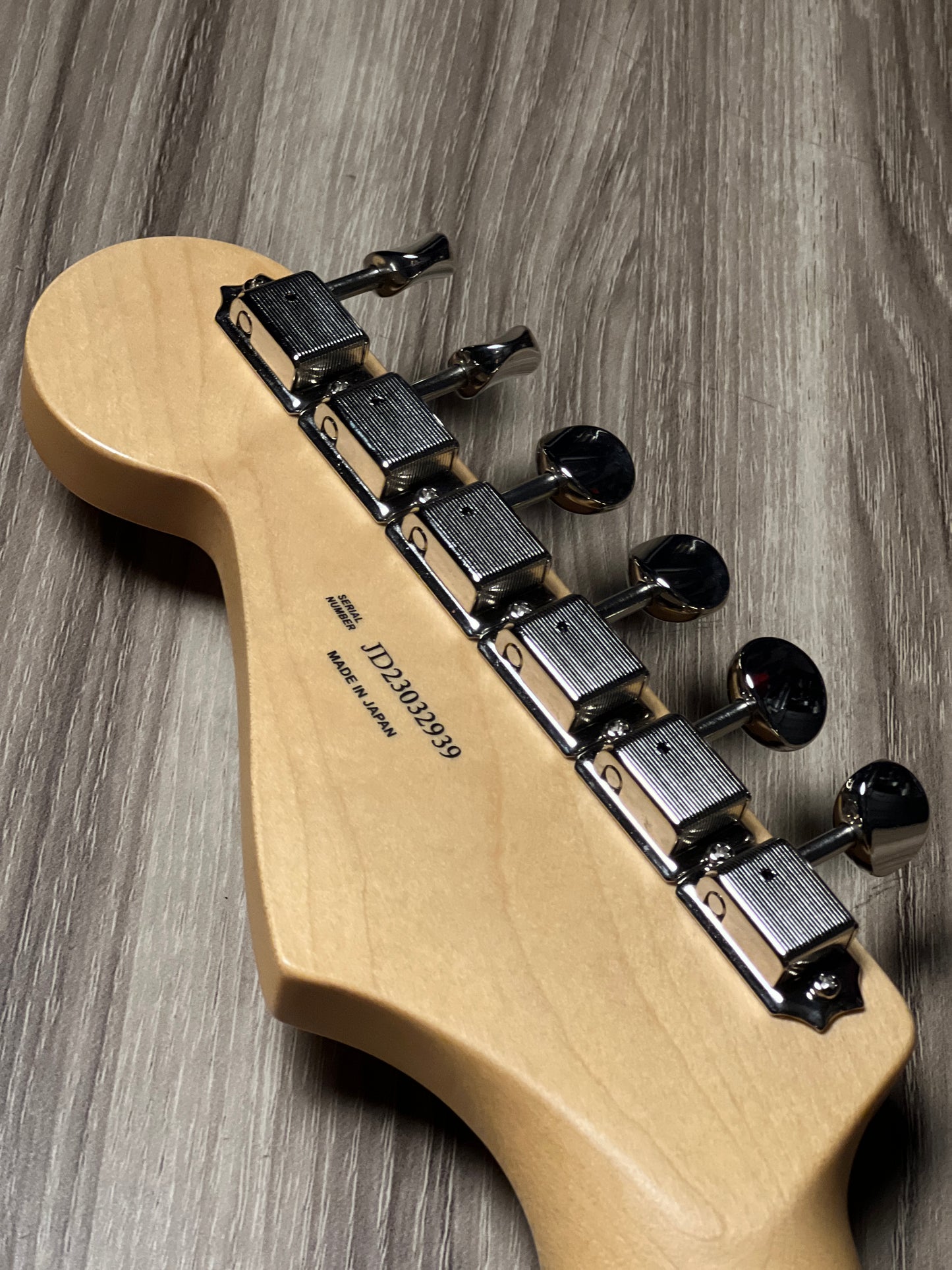 Fender Japan Hybrid II Ltd Ed Stratocaster with Quilt Maple Top and Rosewood FB In Red Beryl JD23032939