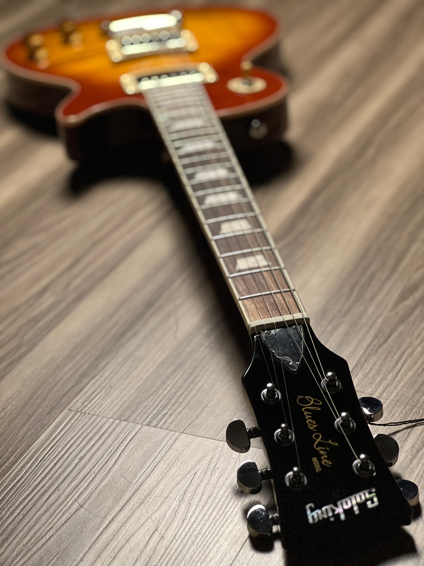 Soloking SLS60FM Deluxe in Honeyburst