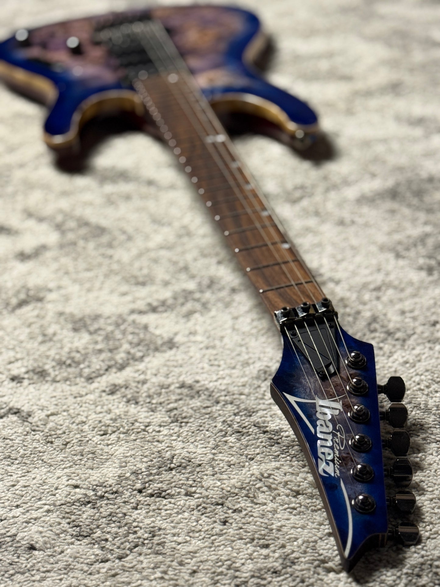 Ibanez Premium S1070PBZ in Cerulean Blue Burst 250812468 (USED)