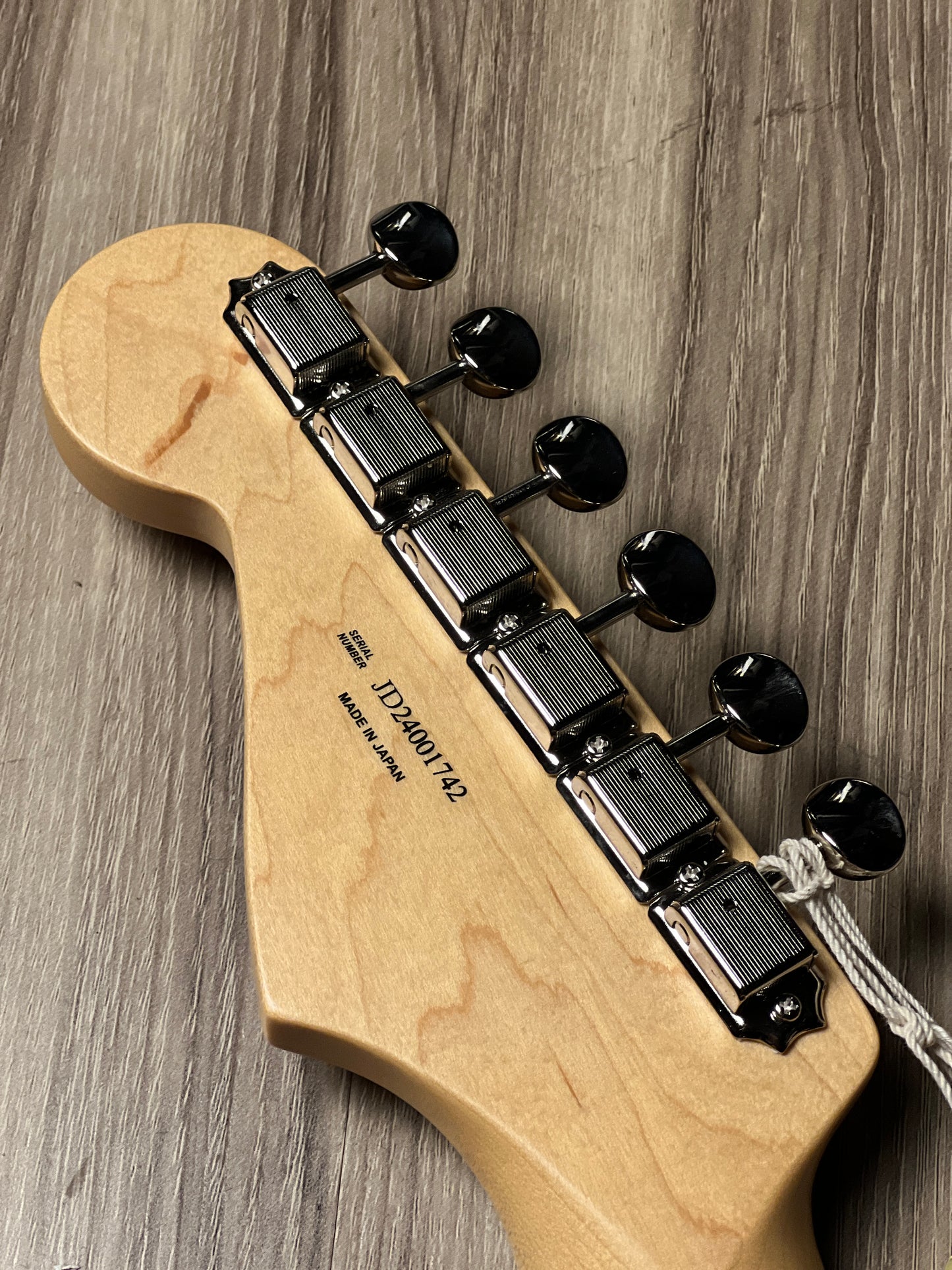 Fender Japan Hybrid II Stratocaster HSS with Maple FB In 3-Color Sunburst