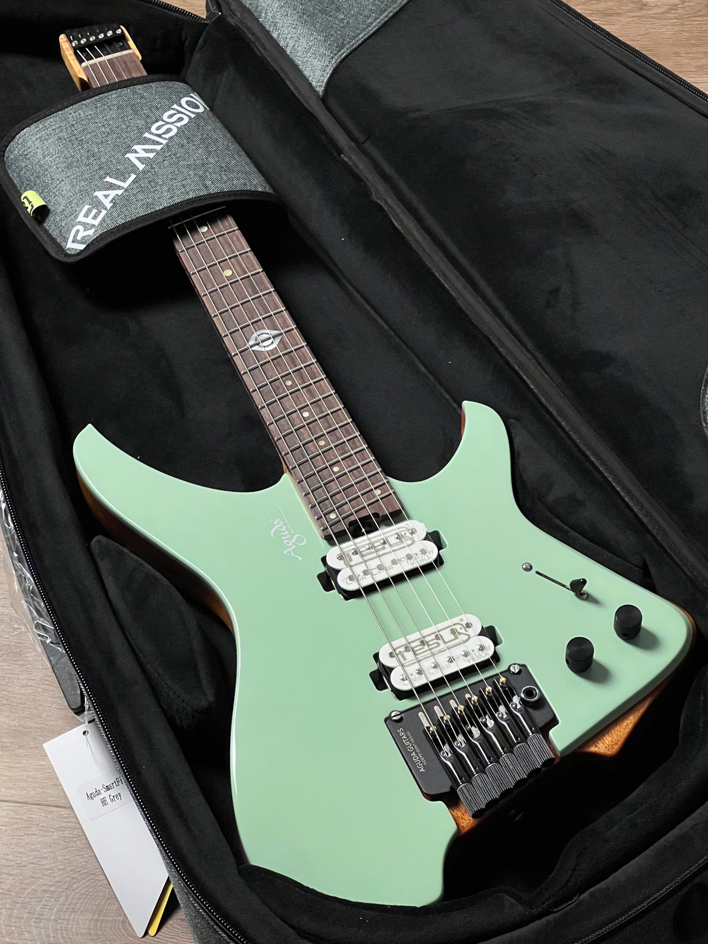 Aguda Black Hole Pro 2025 in Seafoam Green with Natural Back