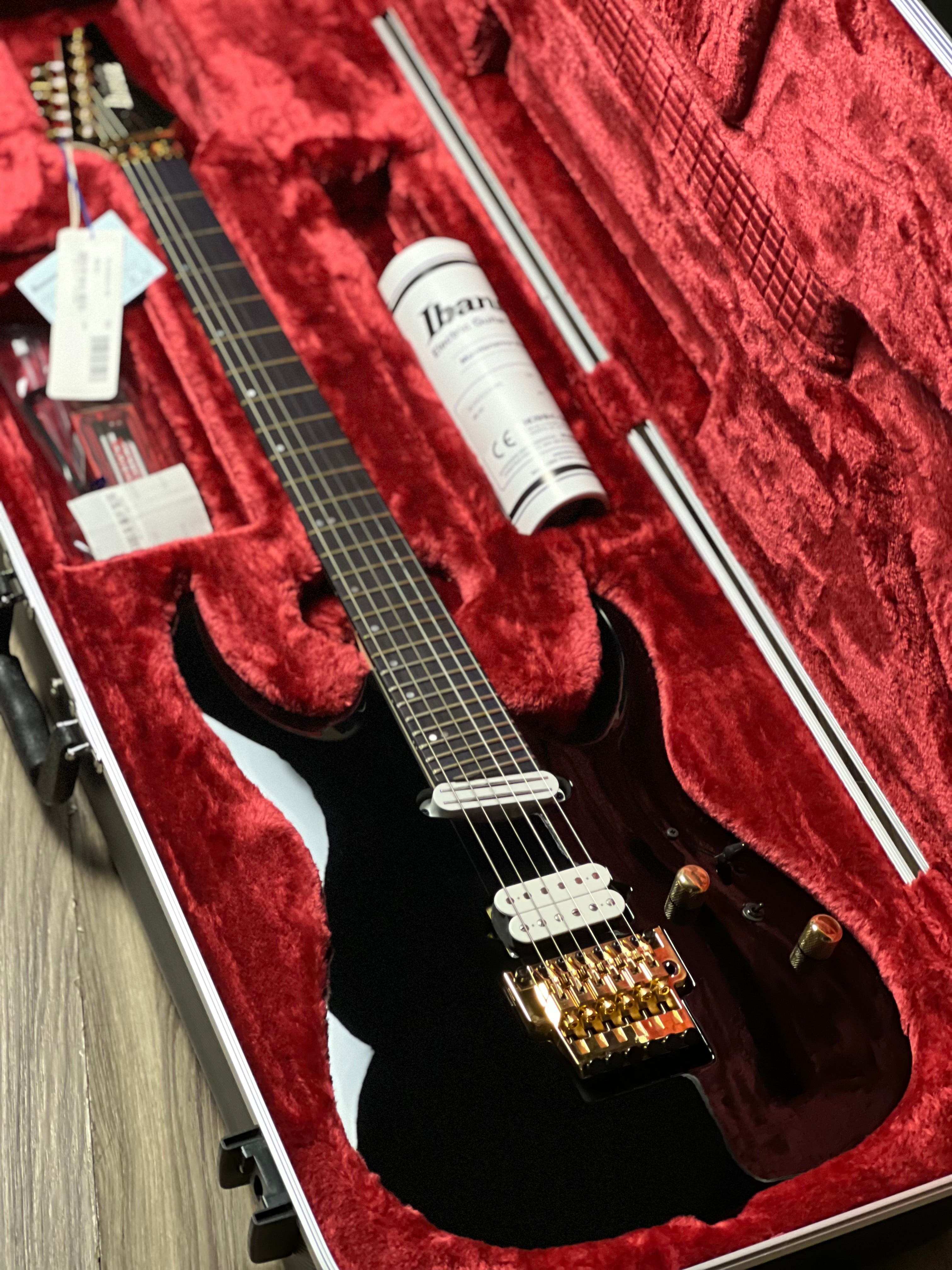 Ibanez Axion Label RGA622XH w/Case in Black F2524390
