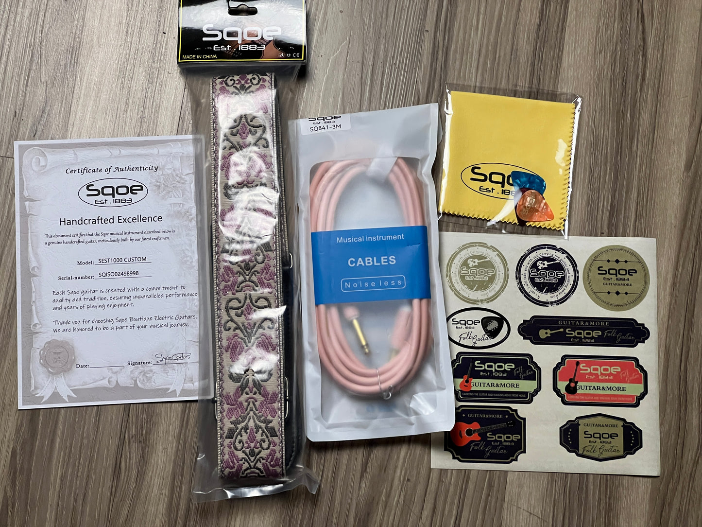 SQOE SEST1000 HSS Custom Shop Series in Fiesta Red Limited Edition with Hardshell Case