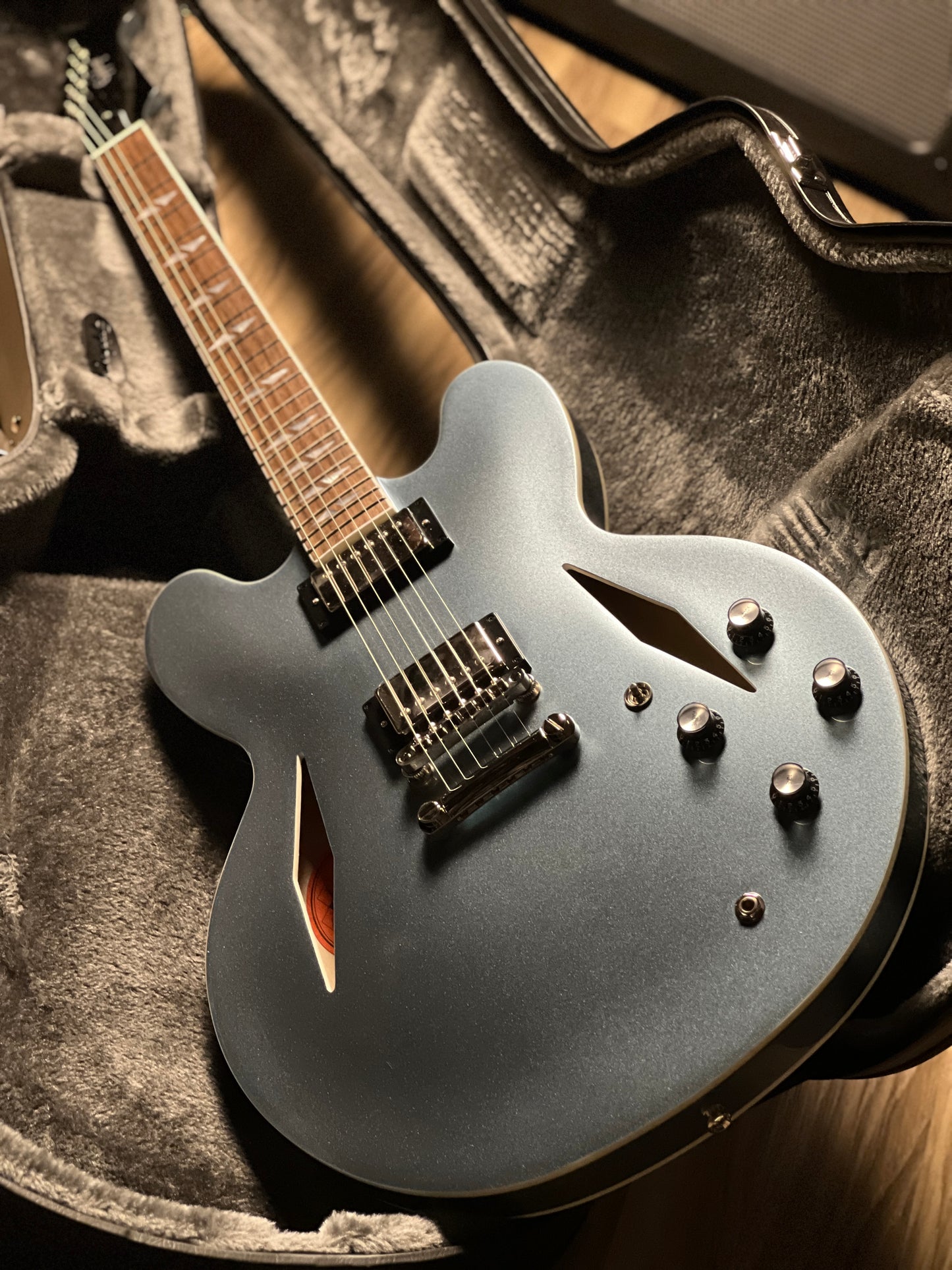 Epiphone Dave Grohl DG-335 Semi hollowbody in Pelham Blue