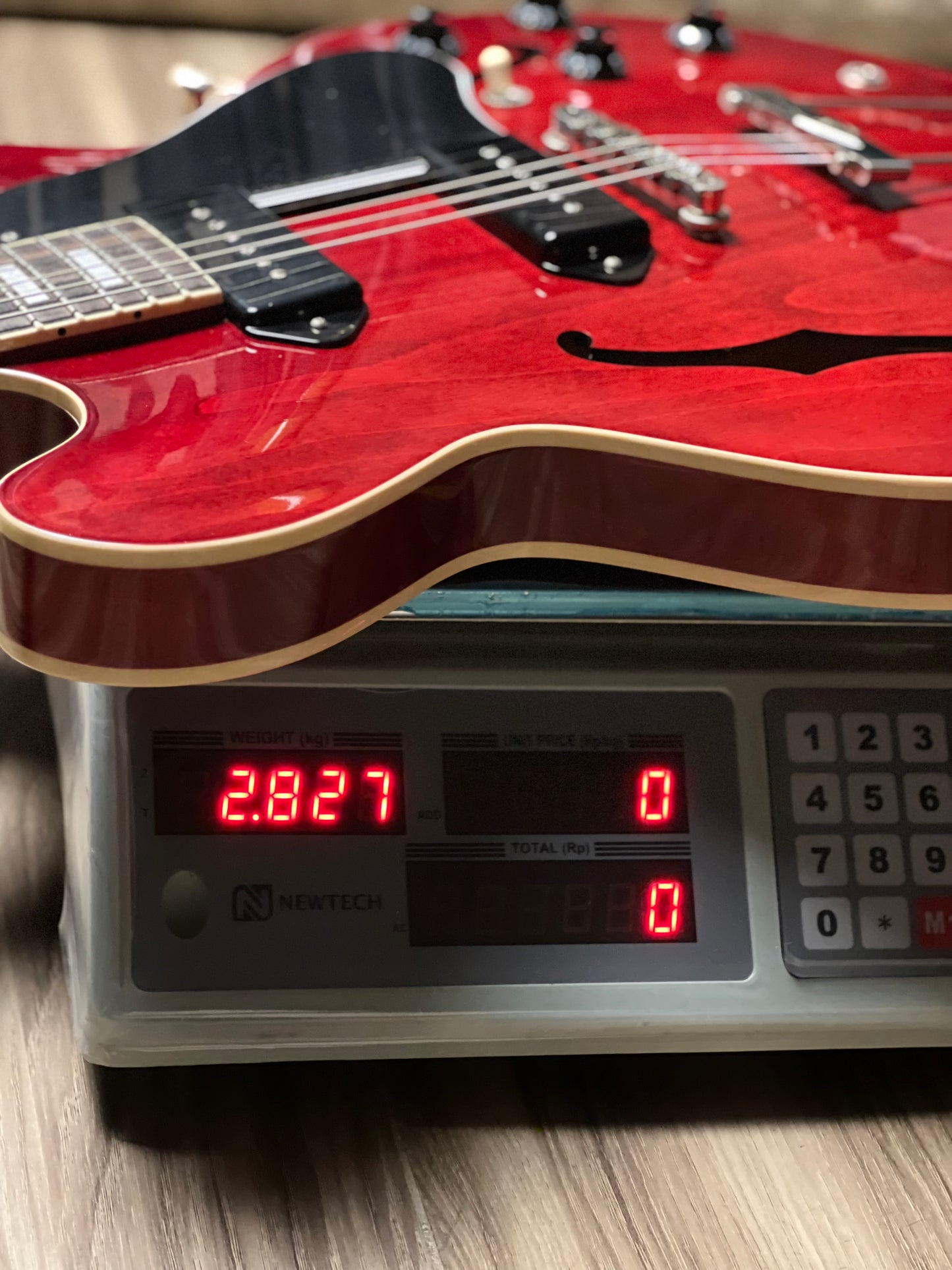 Gibson ES-330 in Sixties Cherry with case 221540273