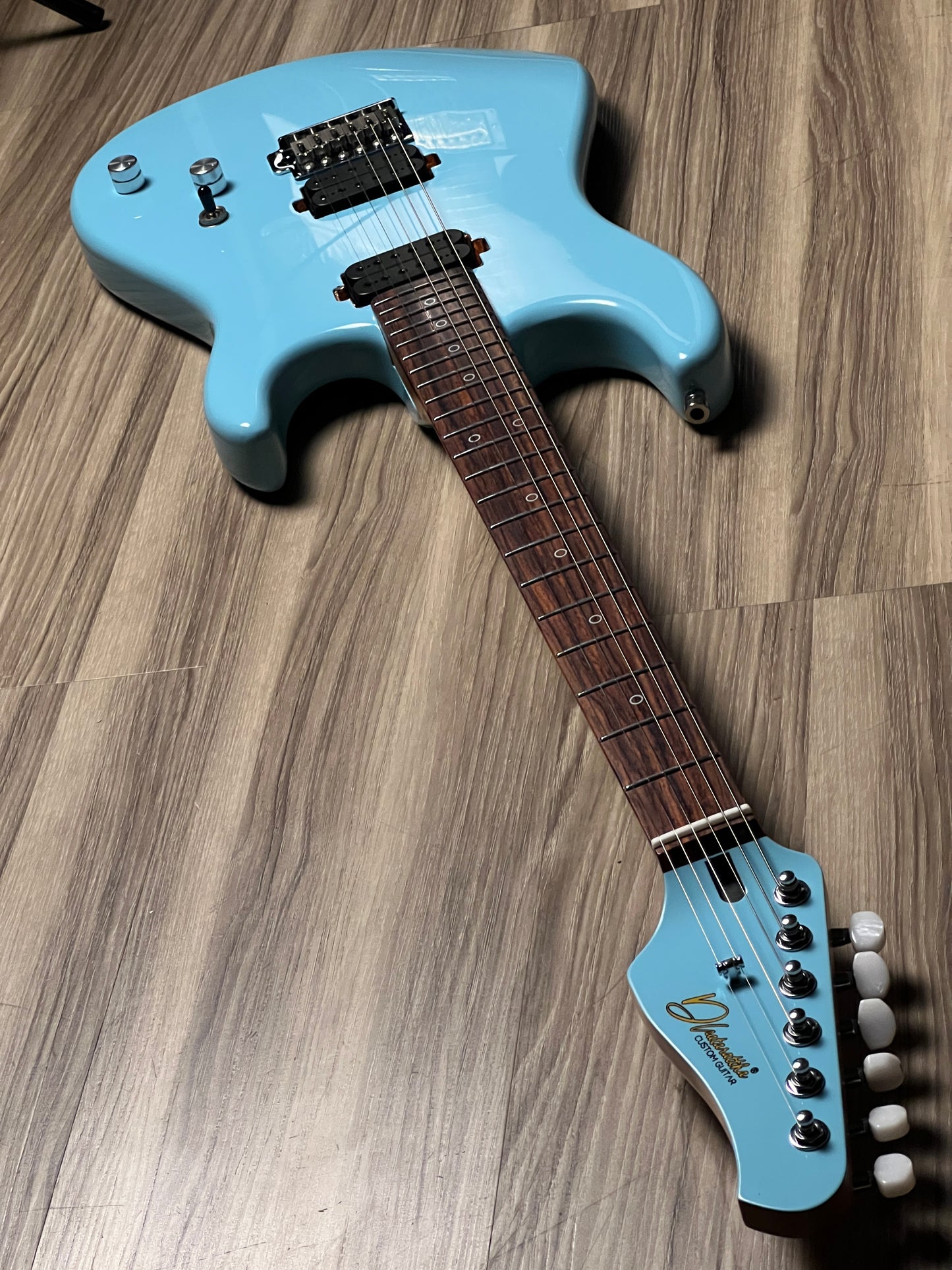 Dhatarattha Basic DST HH in Surf Blue with Rosewood FB