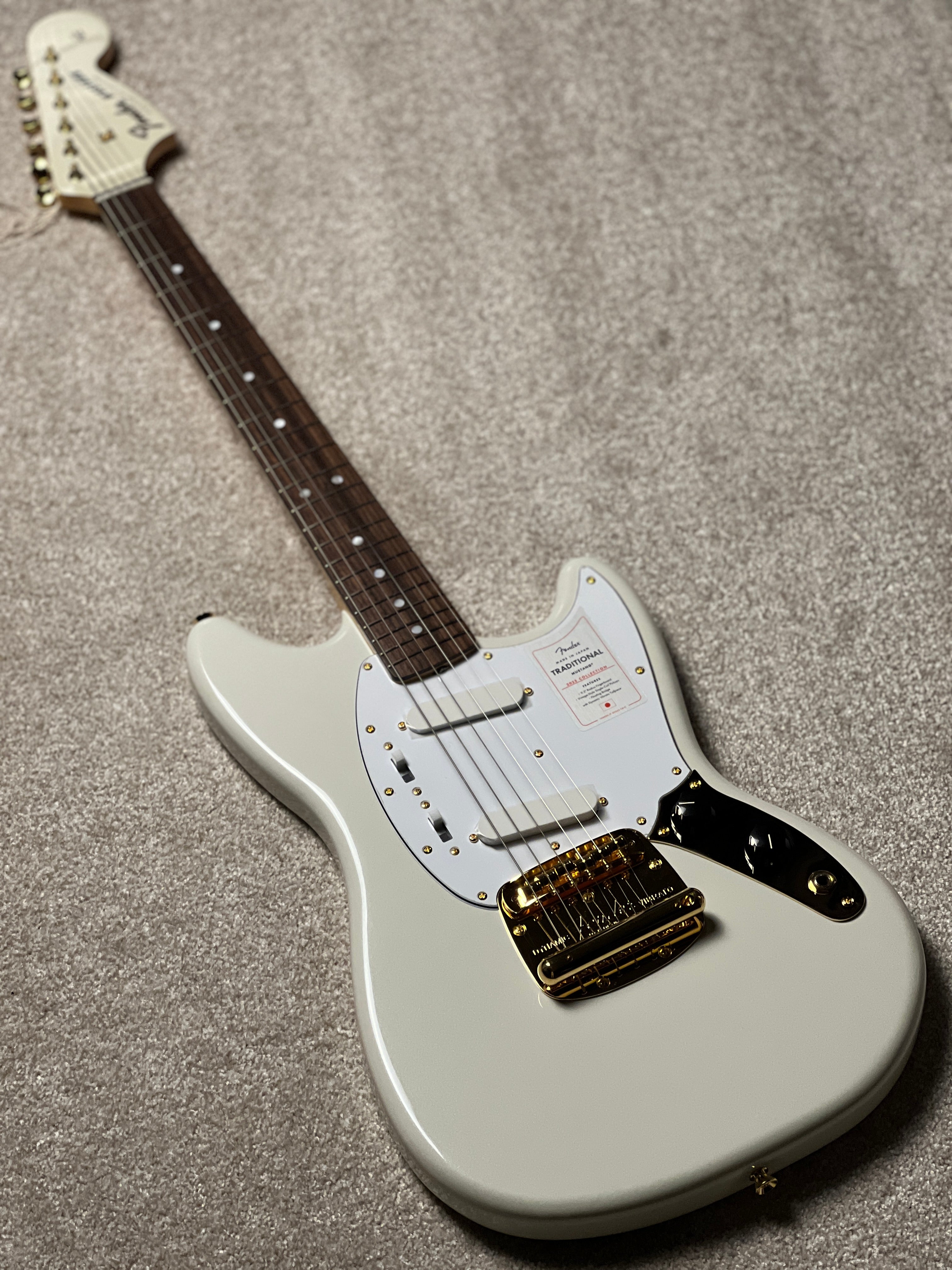 Fender Japan Traditional 2025 Collection 60s Mustang with RW FB in
