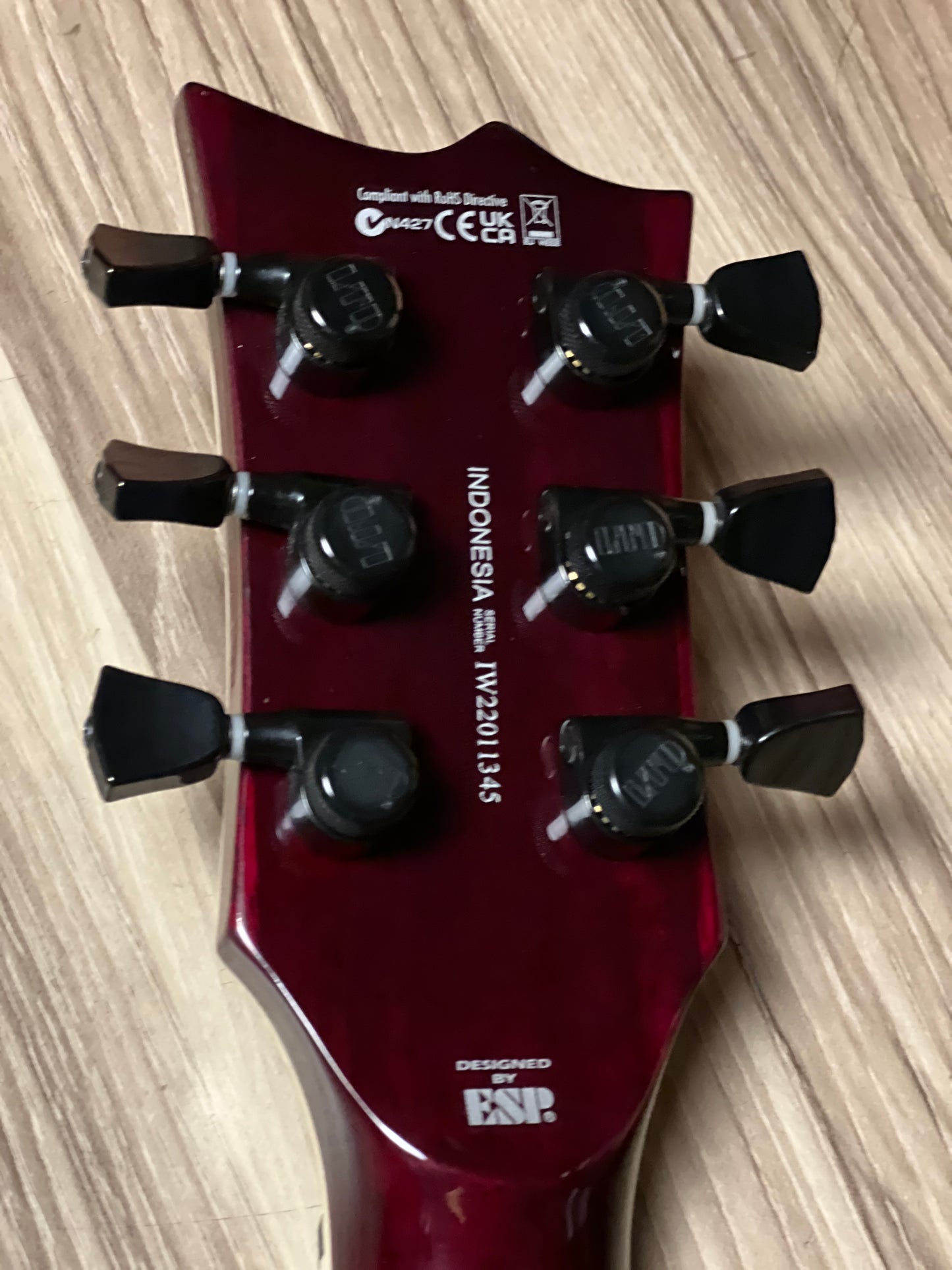 ESP LTD EC-1000 Deluxe STBC in See Thru Black Cherry IW22011345