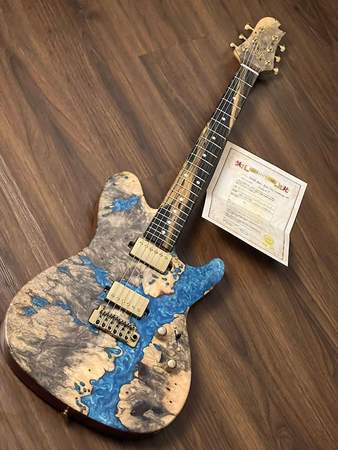 Sugi DS496B&W BUE/HM/A-MAHO/NAT in Natural Resin