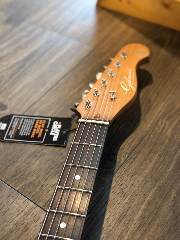 Gilmour Guitar Custom Shop Modern Vintage in Candy Apple Red