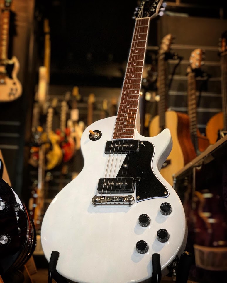 Tokai LSS-54 Traditional Series in Seethru White