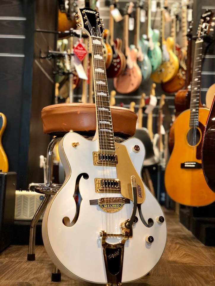 Gretsch G5422TG Electromatic Hollowbody Double-Cut Snowcrest White
