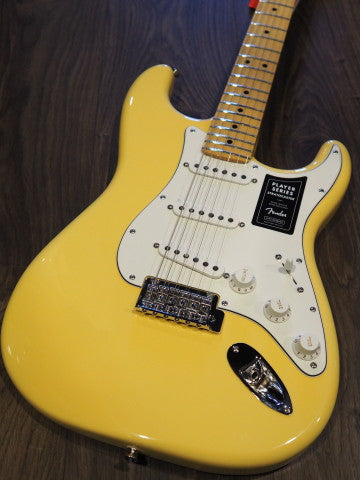 Fender Player Series Stratocaster Maple Neck in Buttercream