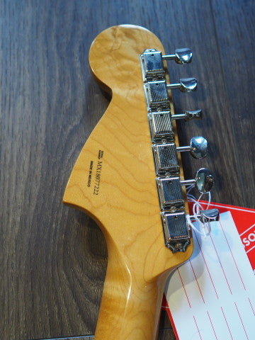 Fender Classic Player Jaguar Special Pau Ferro Candy Apple Red