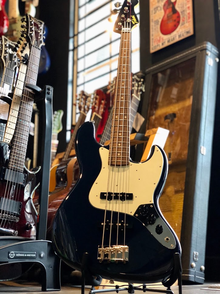 Tokai AJB-106 GMB/R Jazz Sound Bass Japan in Gun Metal Blue