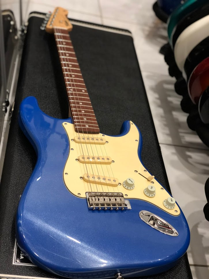 Tokai AST-52 LPB/CJ Goldstar Sound in Lake Placid Blue with Carbonized Jatoba FB
