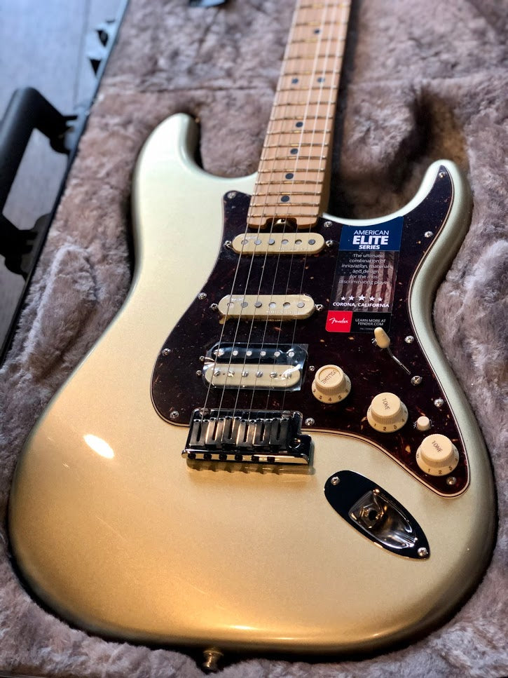 Fender American Elite Stratocaster HSS Shawbucker - Champagne with Maple FB