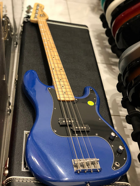 Tokai APB-58 LPB/M Hard Puncher Bass in Lake Placid Blue with maple FB