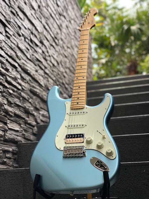 Tokai AST-95SH IBL/M Goldstar Sound Japan in Ice Blue Metallic with maple FB