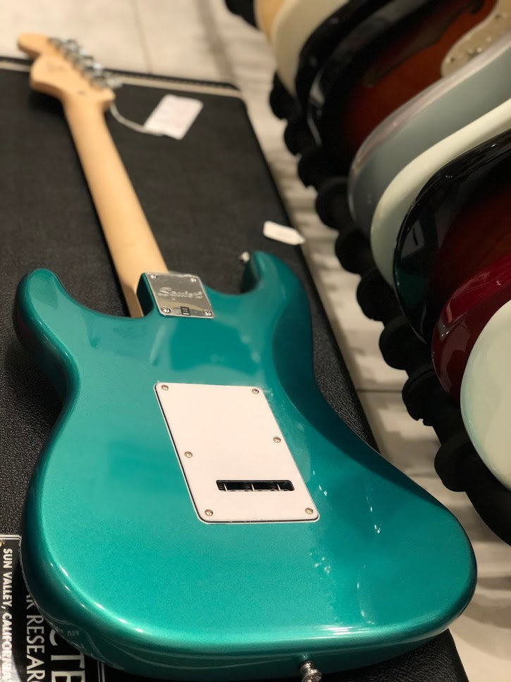 Squier Affinity Stratocaster HSS with Laurel FB - Race Green