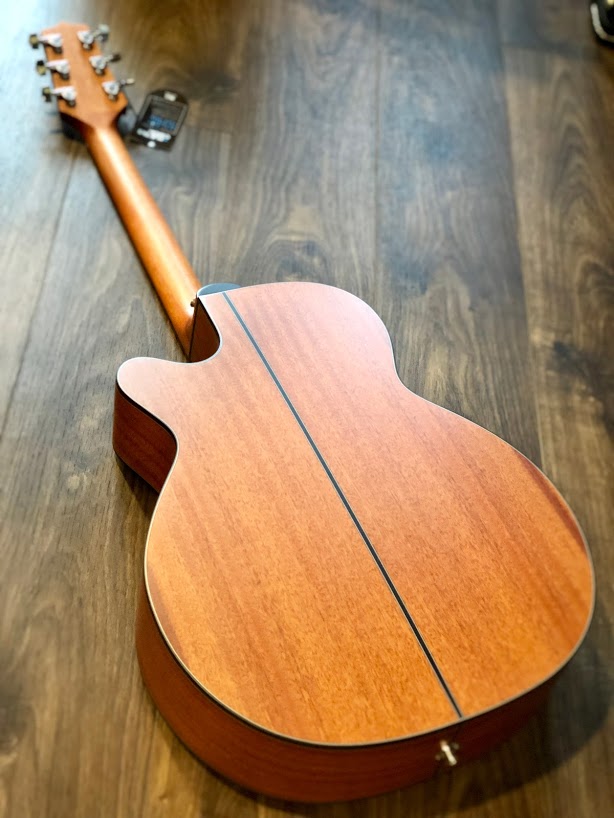 Takamine GN11MCE in Natural Satin